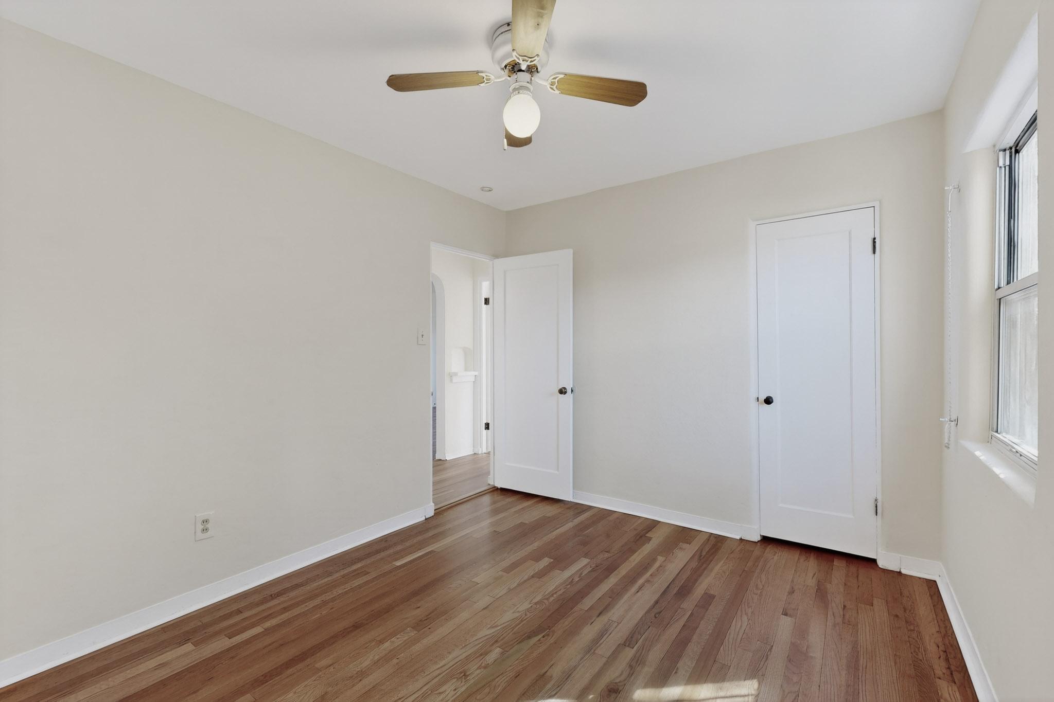 329 LAGUAYRA Drive NE