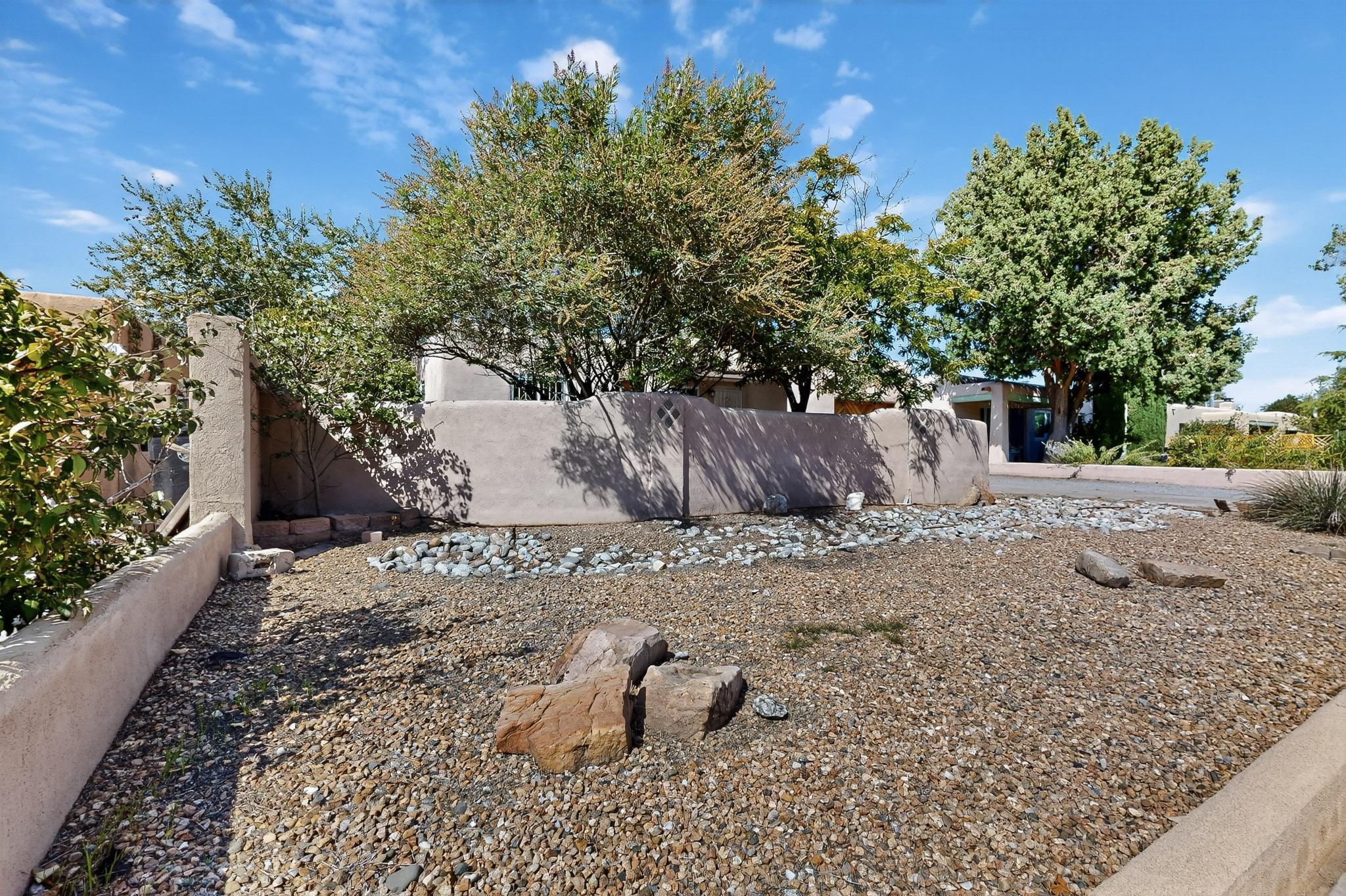 329 LAGUAYRA Drive NE