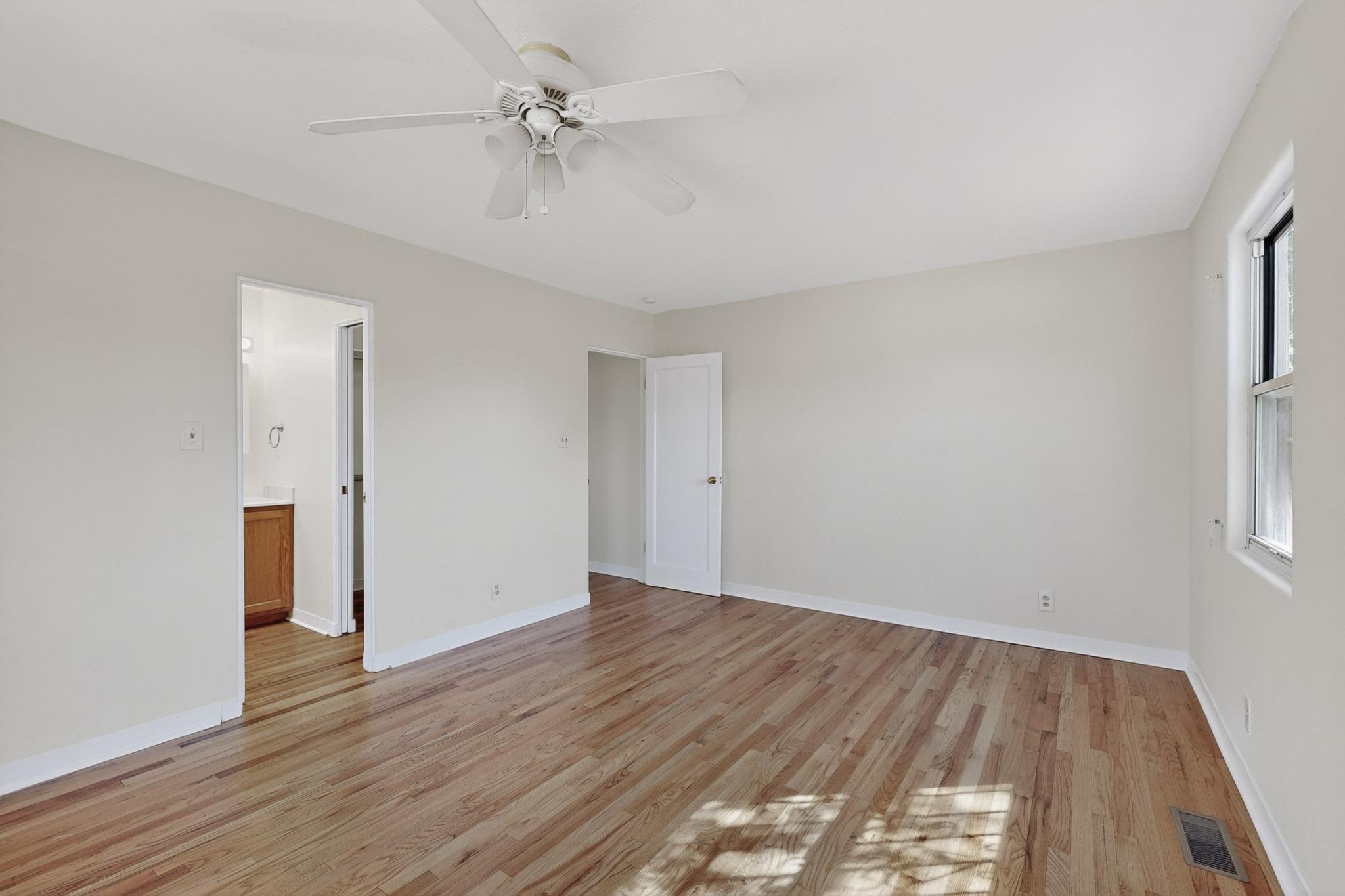 329 LAGUAYRA Drive NE