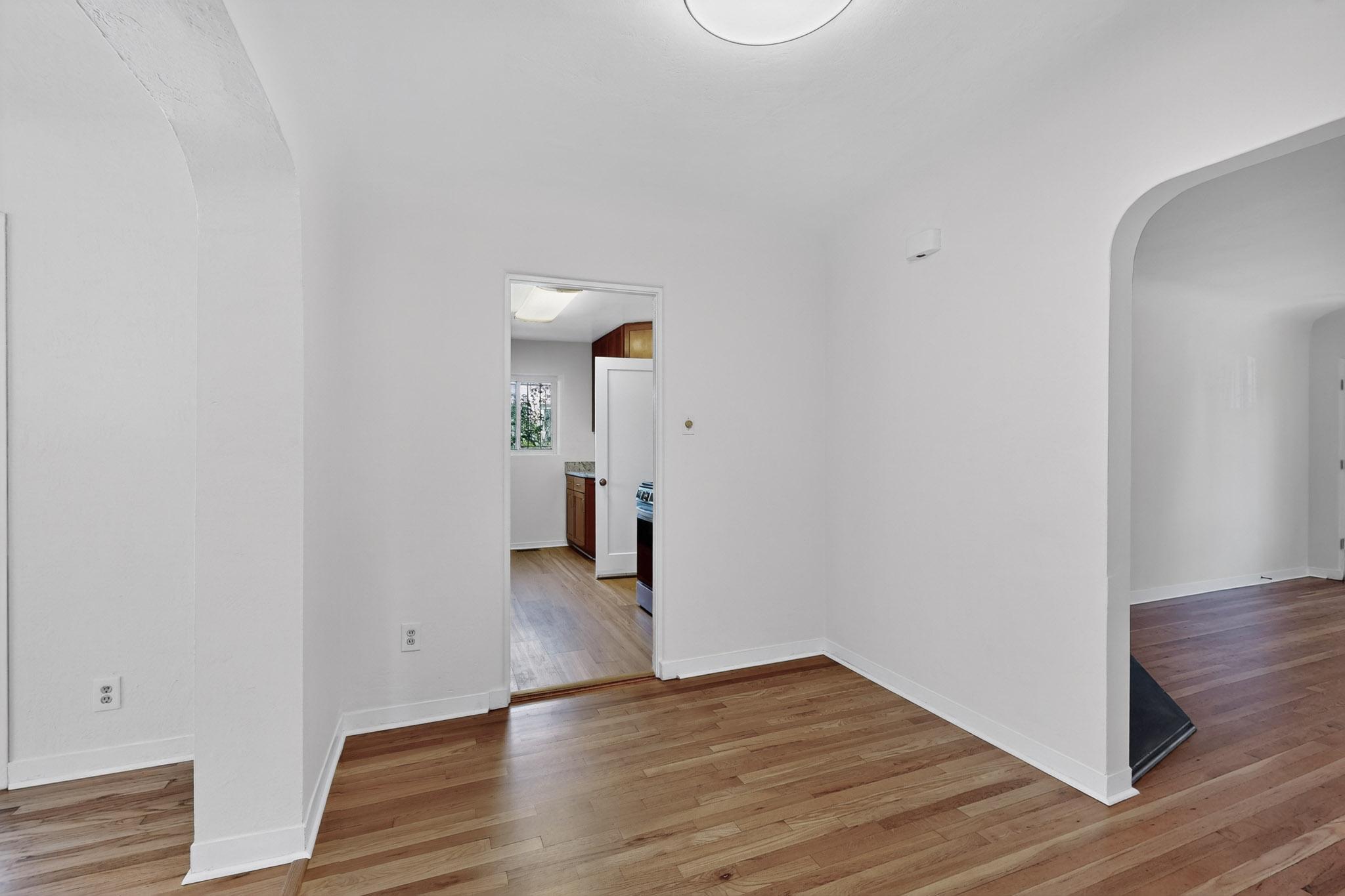 329 LAGUAYRA Drive NE