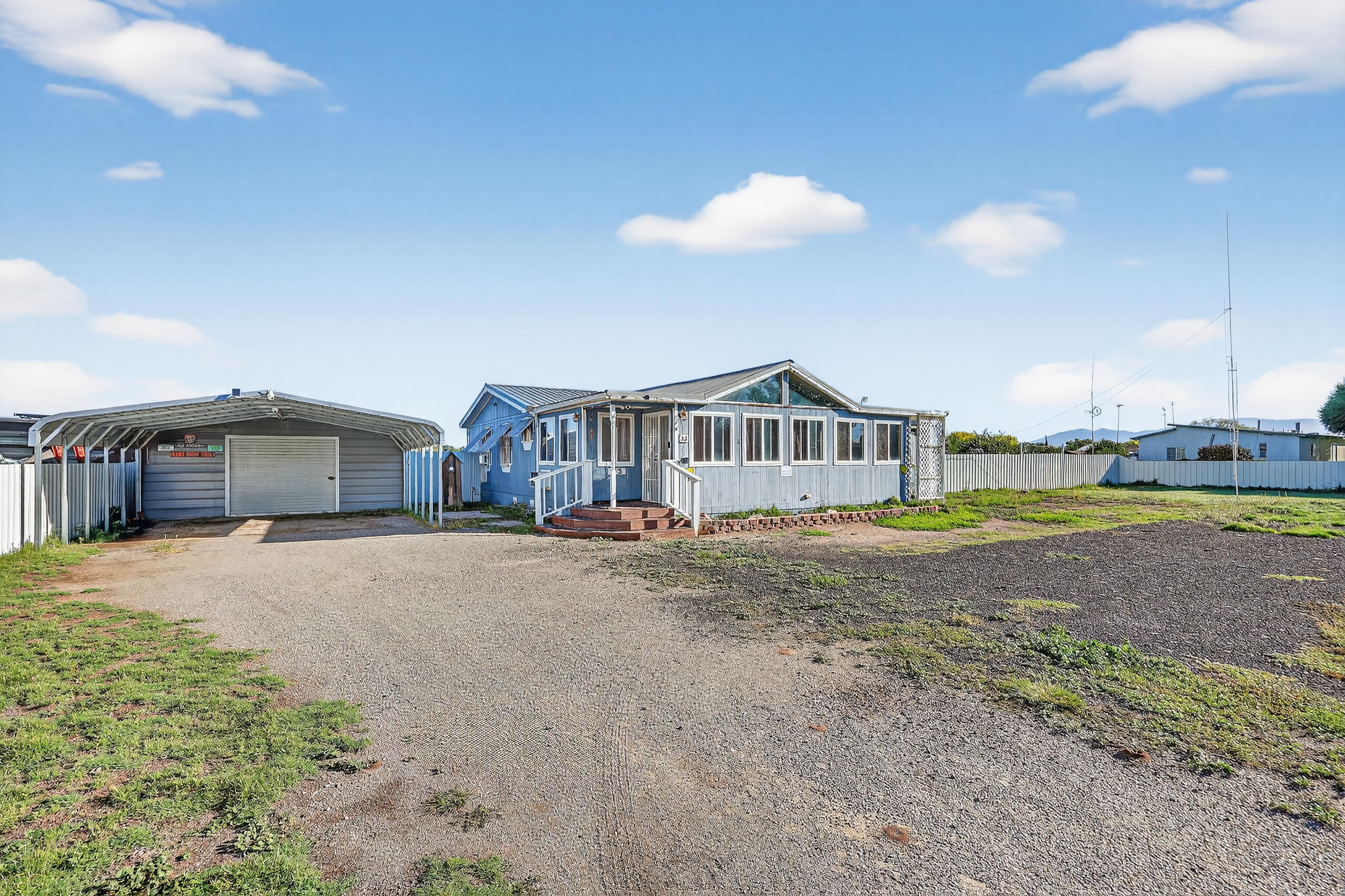33 JARDIN Road