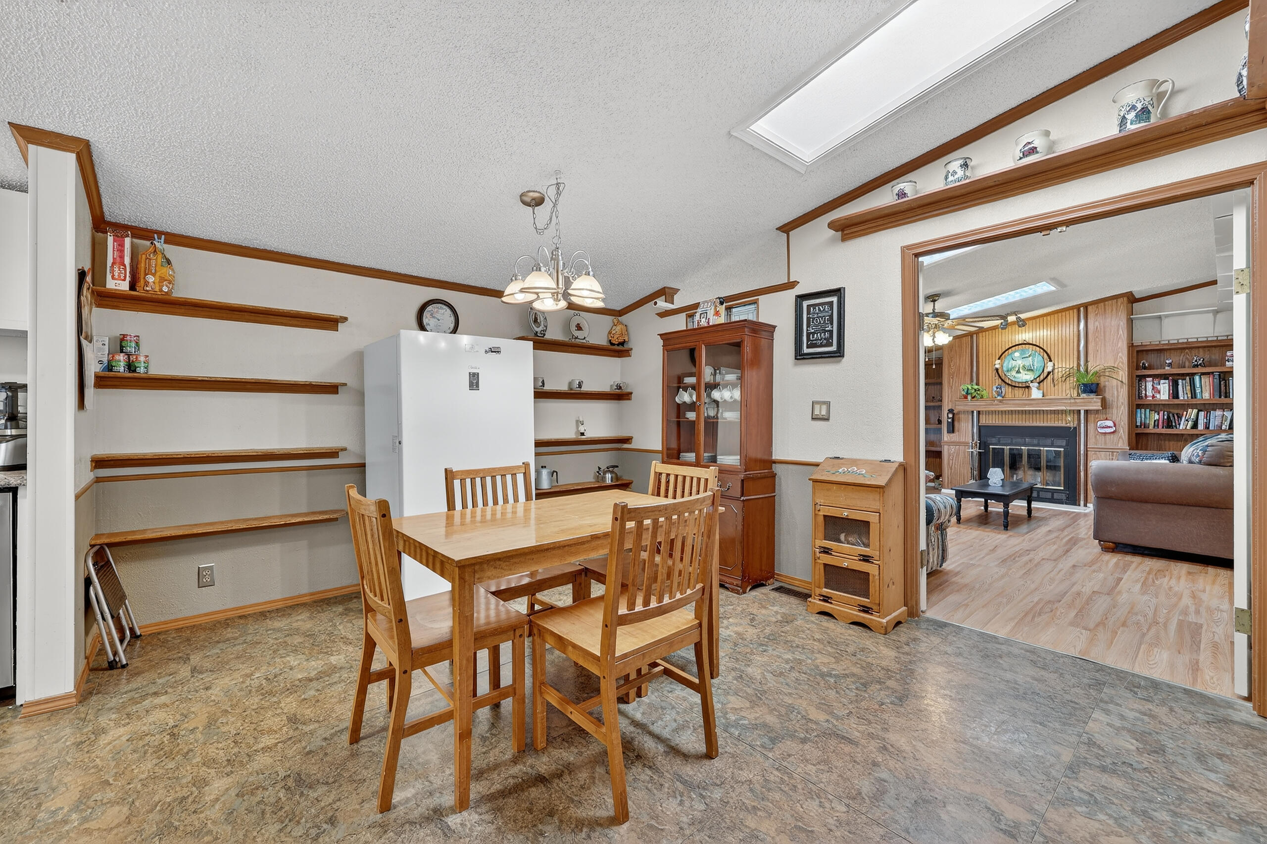 33 JARDIN Road