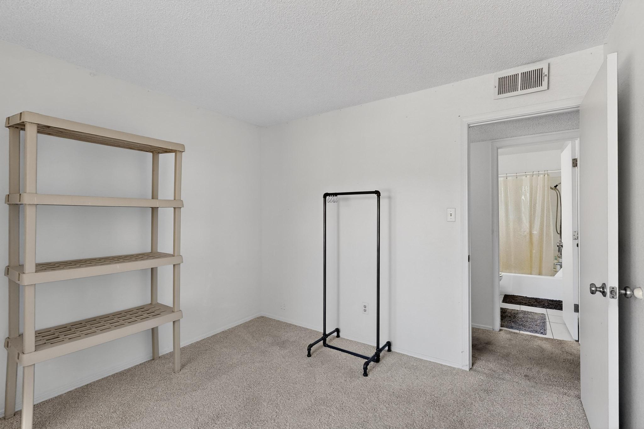 7101 WELTON Drive NE