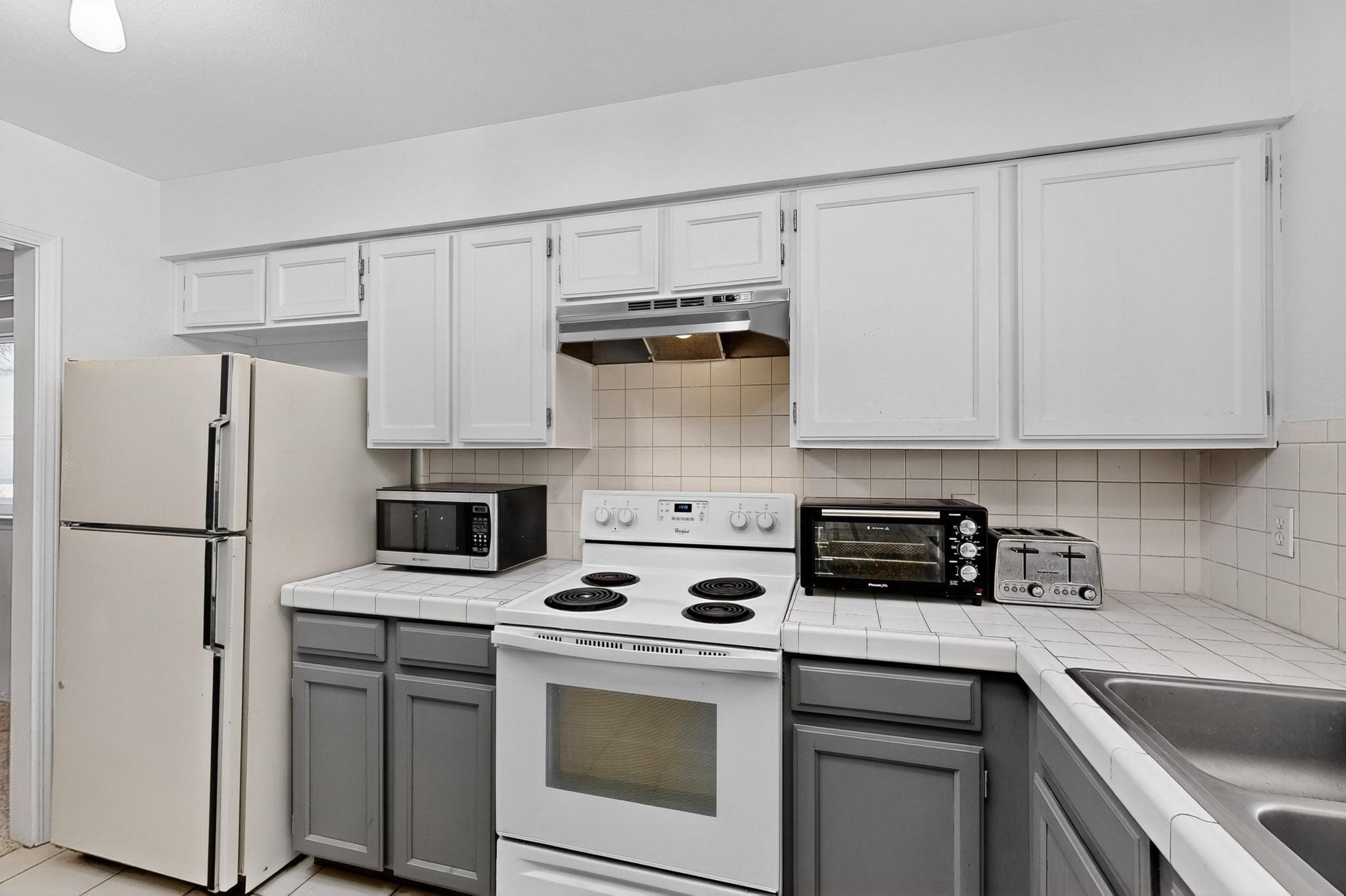 7101 WELTON Drive NE