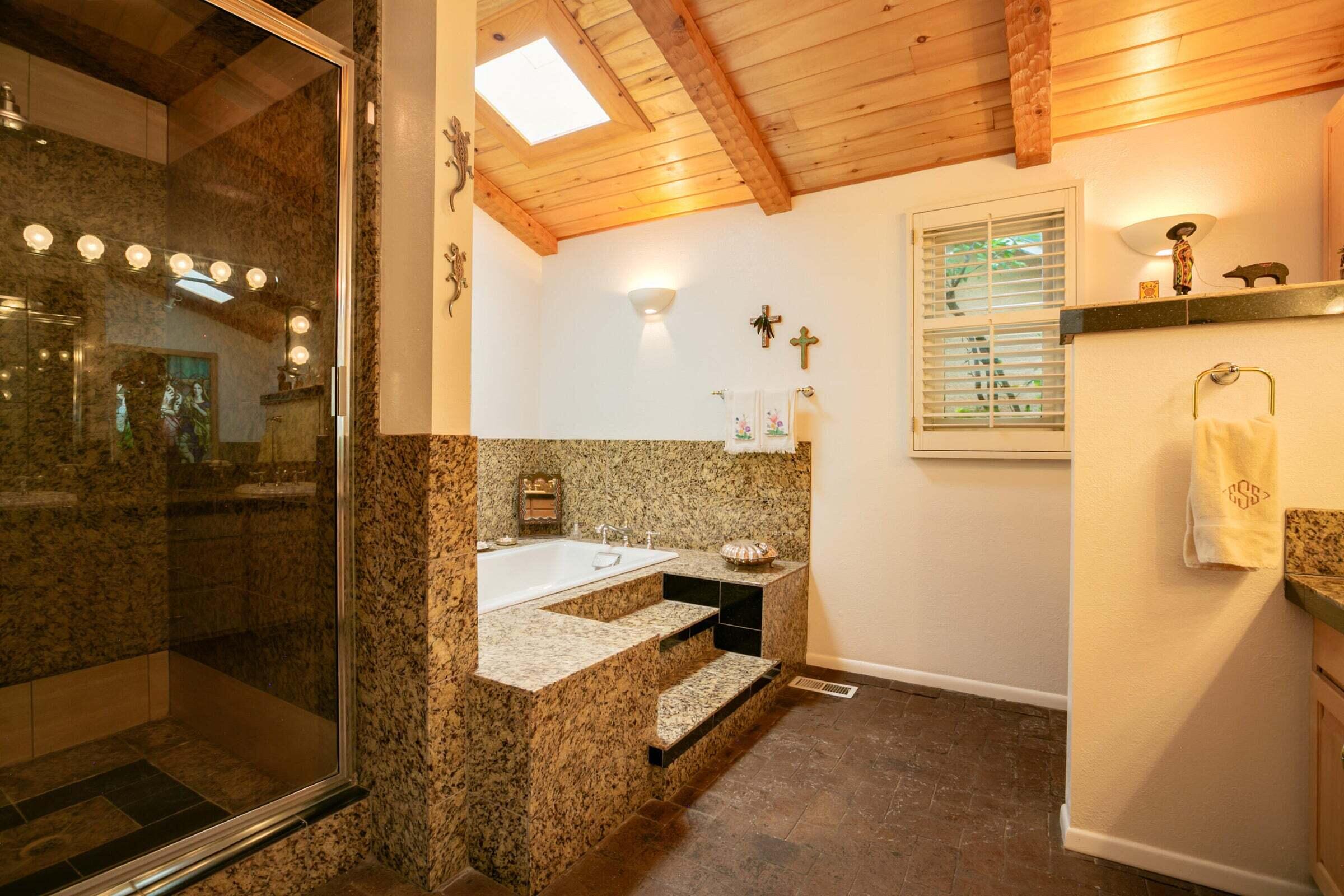 7622 RIO GRANDE Boulevard NW