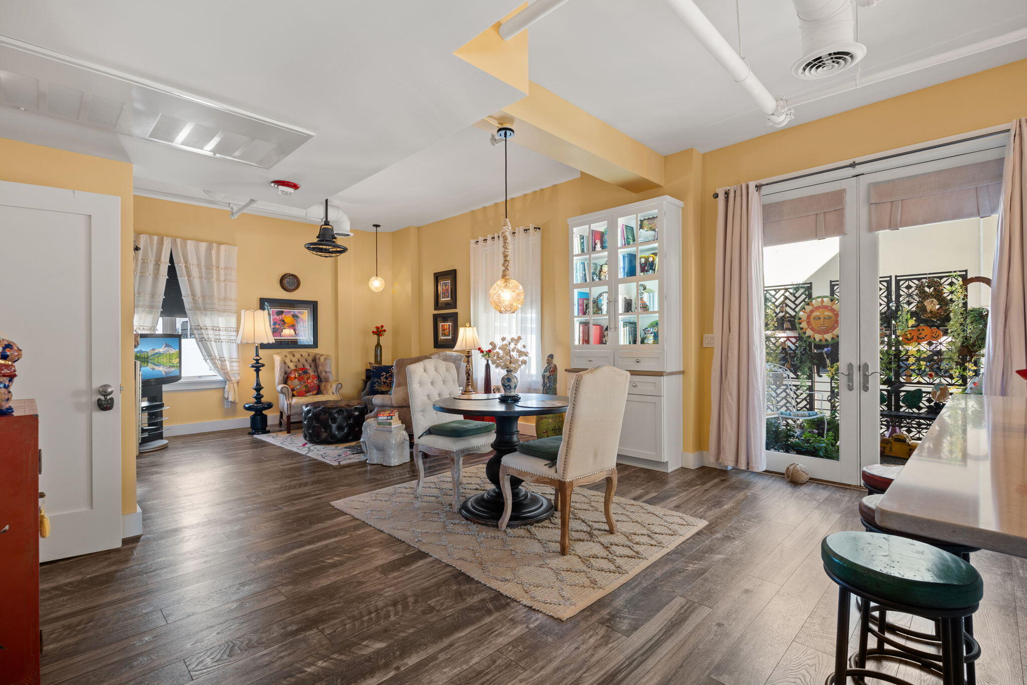 219 CENTRAL Avenue NW 409