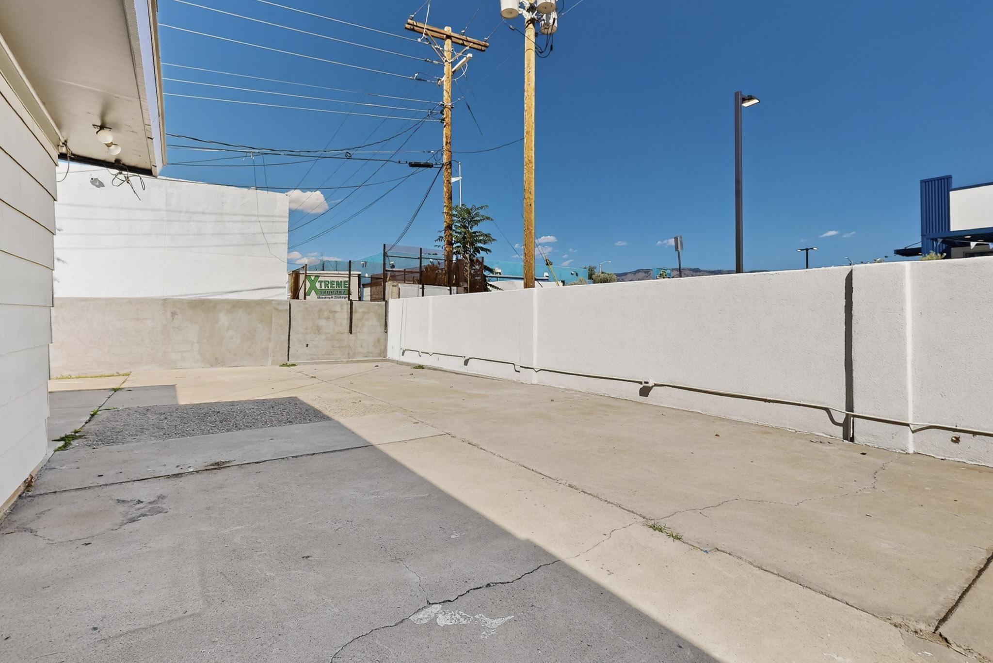 5001 DOUGLAS MACARTHUR Road NE