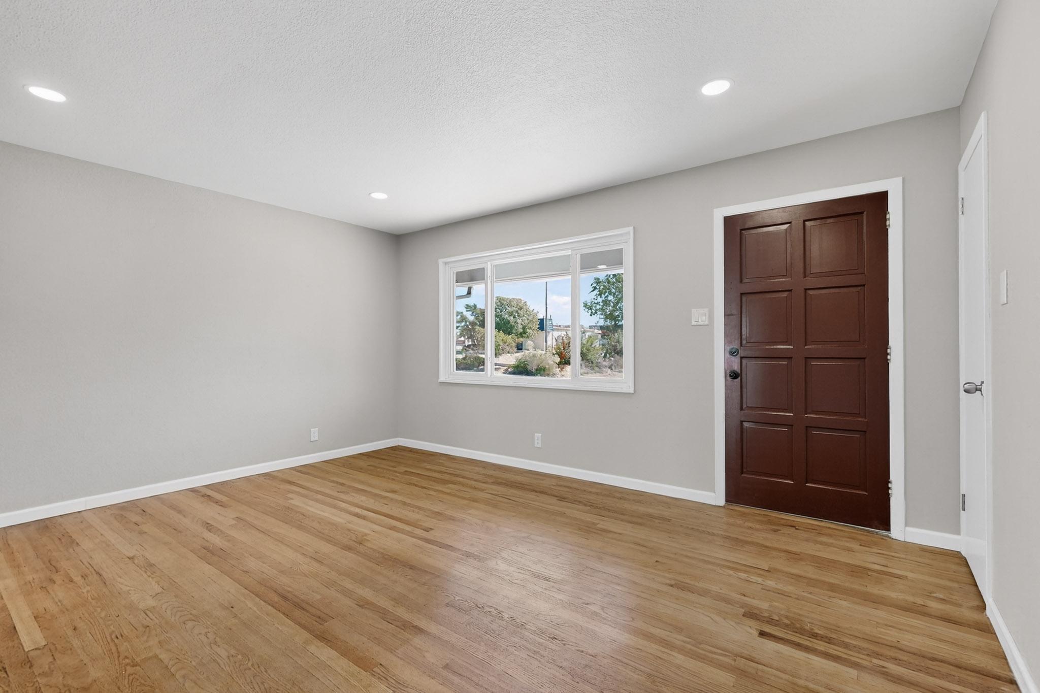 5001 DOUGLAS MACARTHUR Road NE