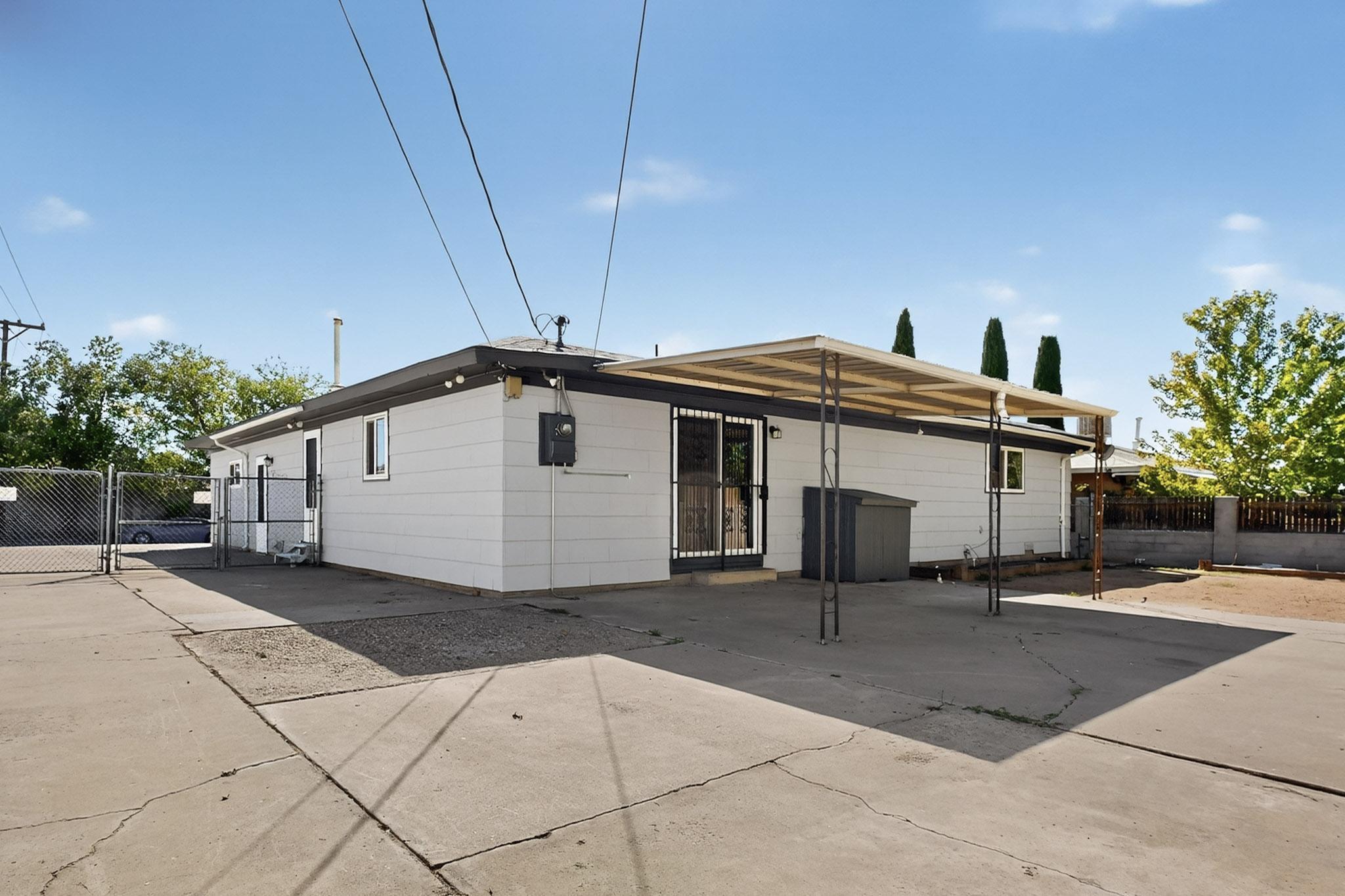 5001 DOUGLAS MACARTHUR Road NE