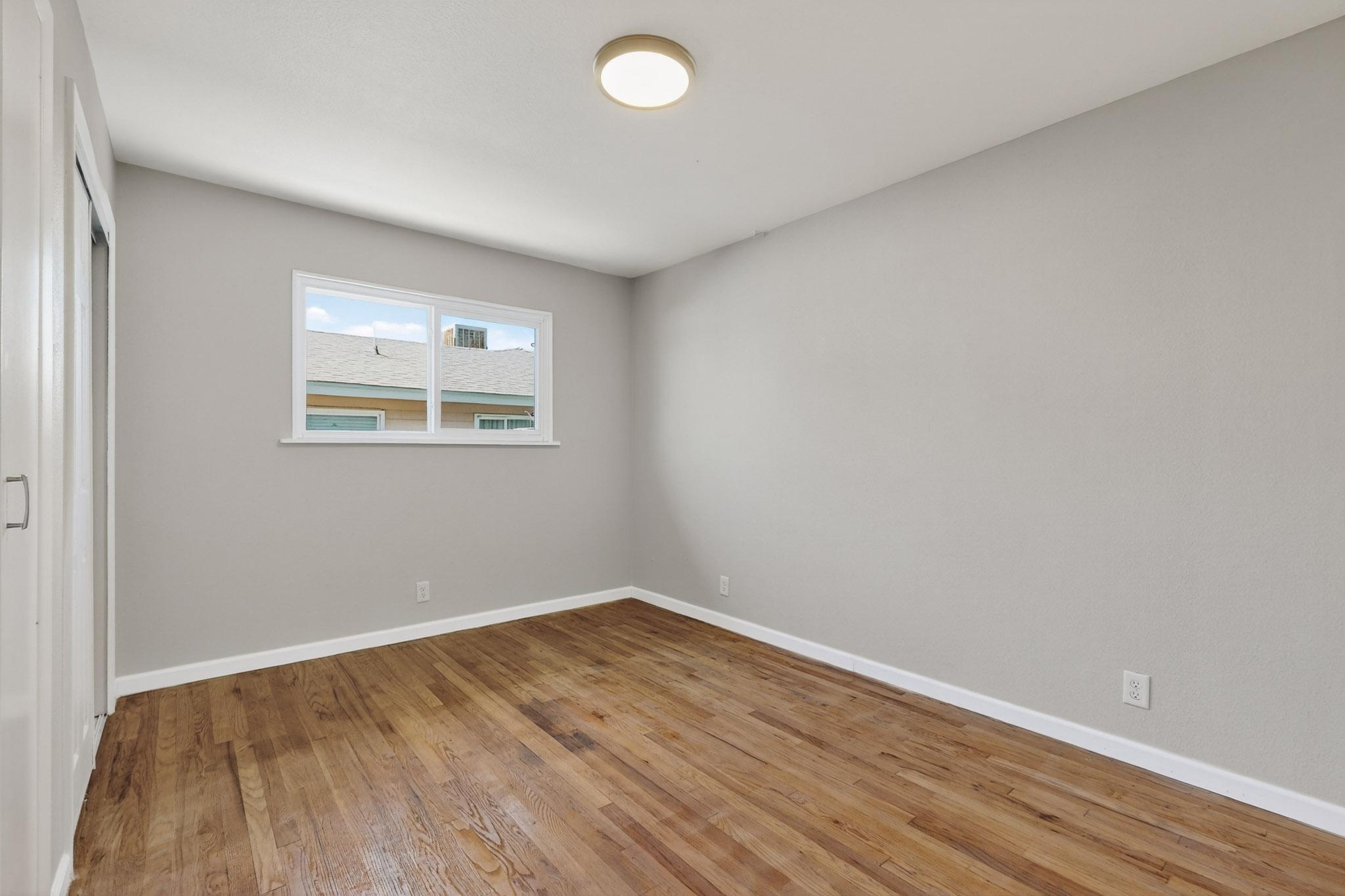 5001 DOUGLAS MACARTHUR Road NE