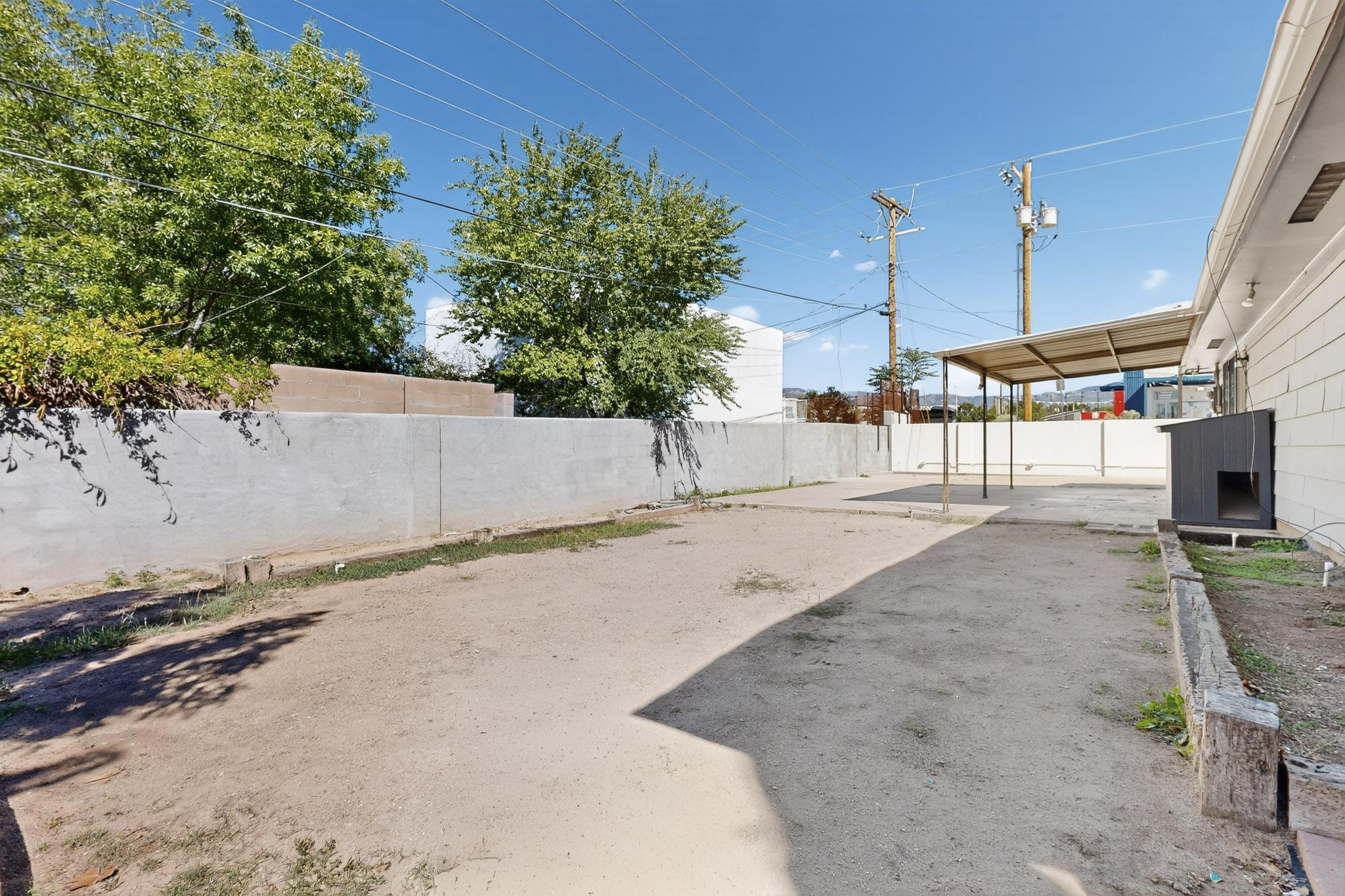 5001 DOUGLAS MACARTHUR Road NE