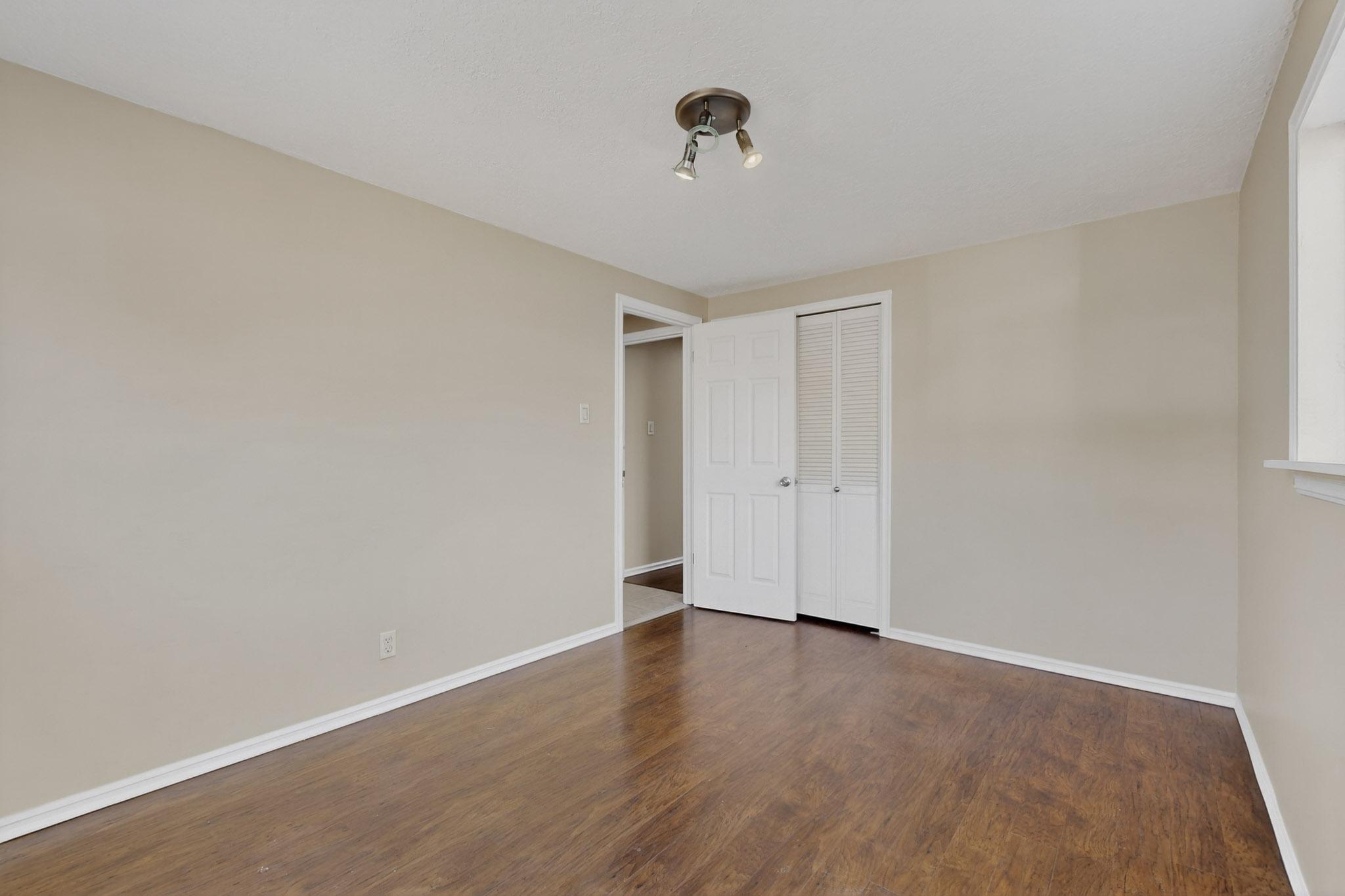 1011 CLAUDINE Street NE