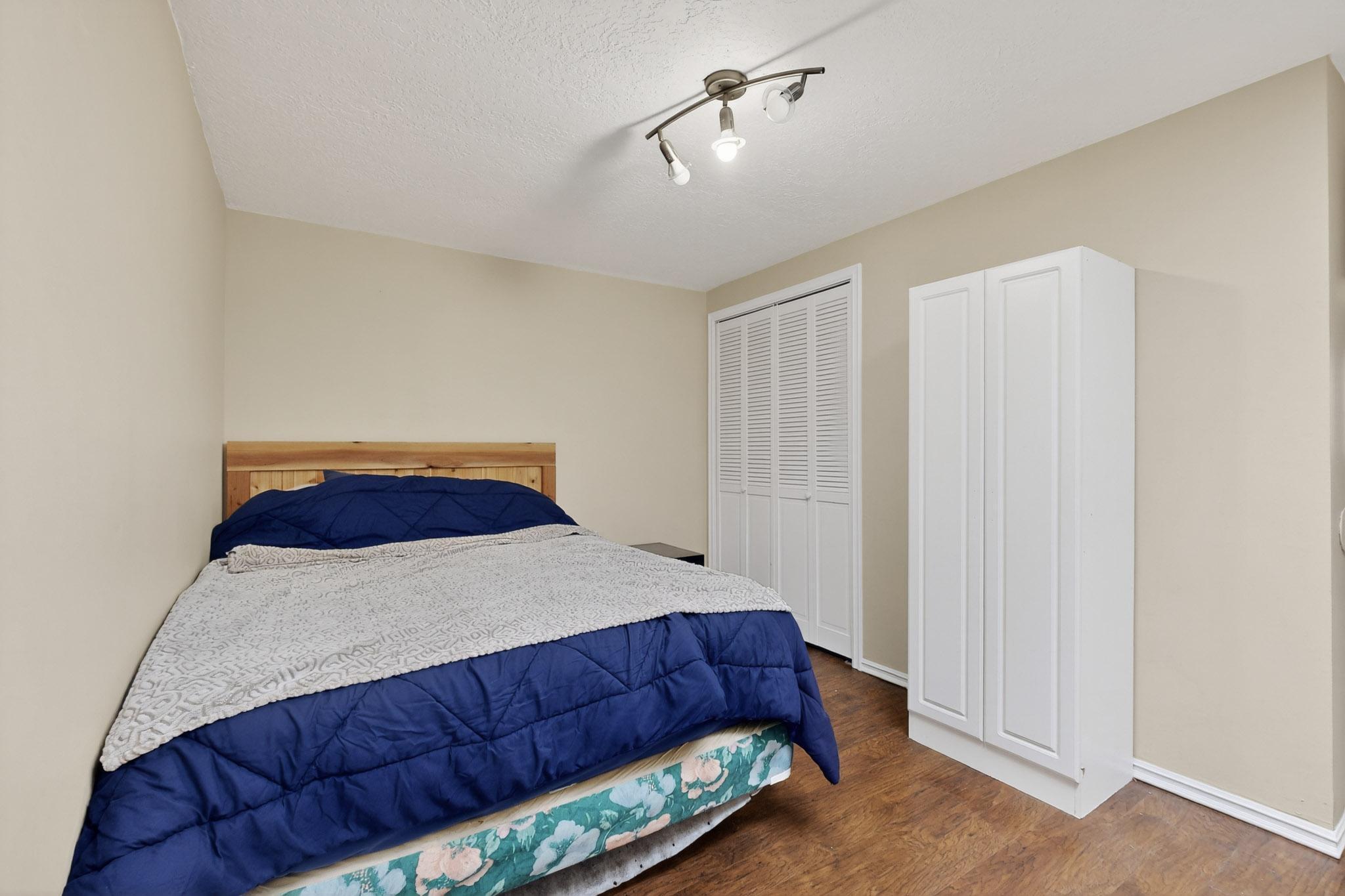 1011 CLAUDINE Street NE