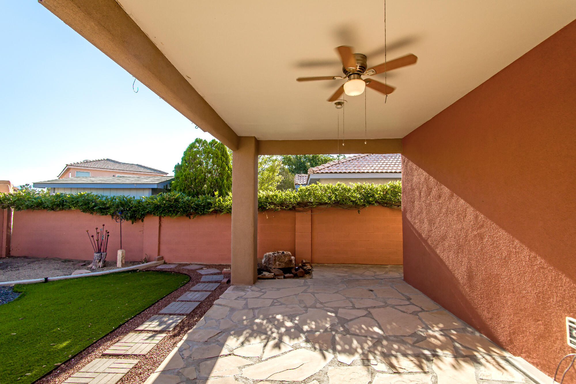10120 ARROYO CREST Drive NW