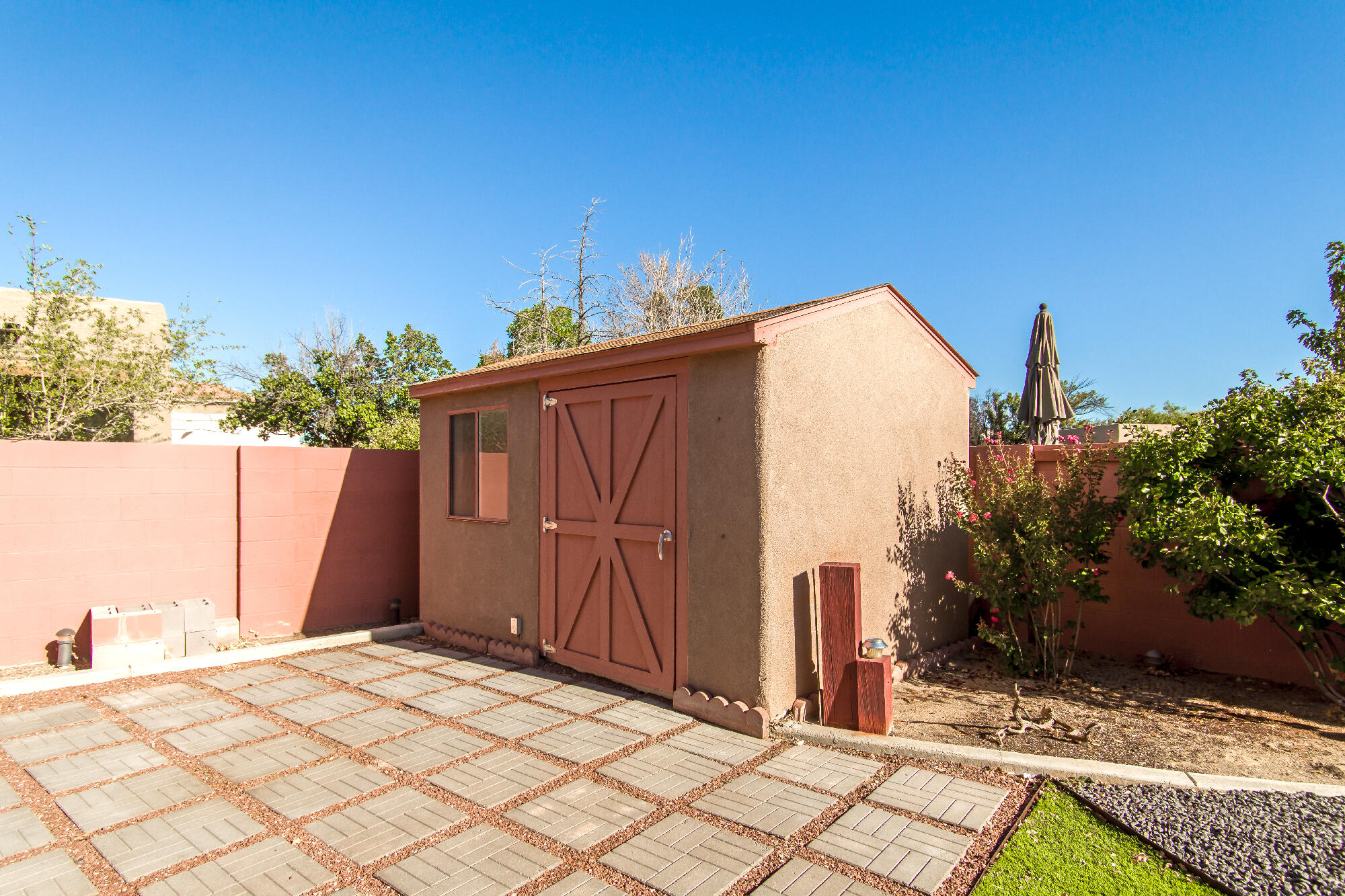 10120 ARROYO CREST Drive NW