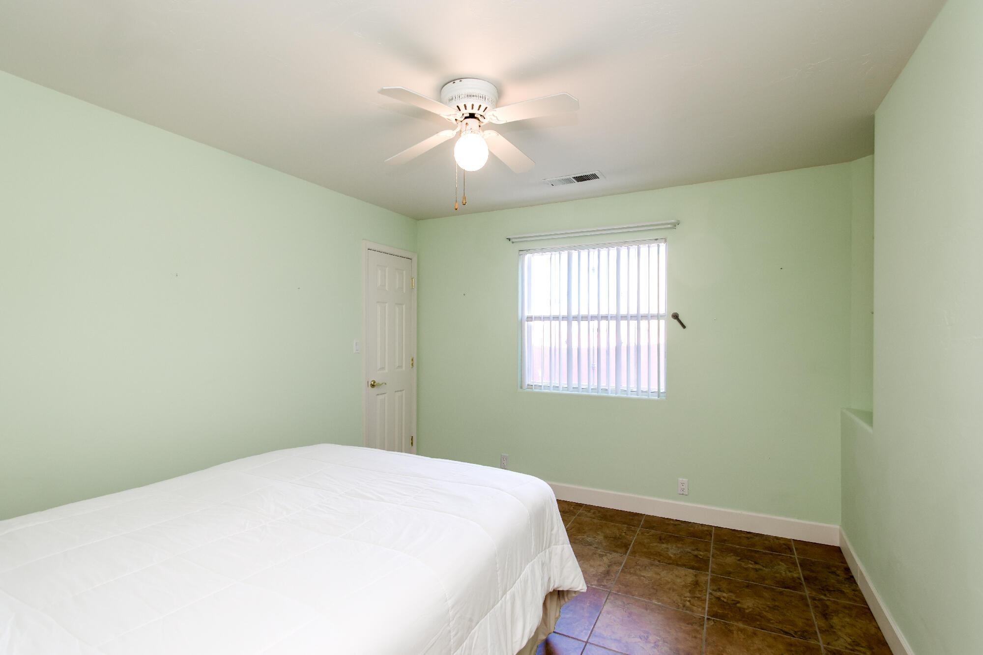 10120 ARROYO CREST Drive NW