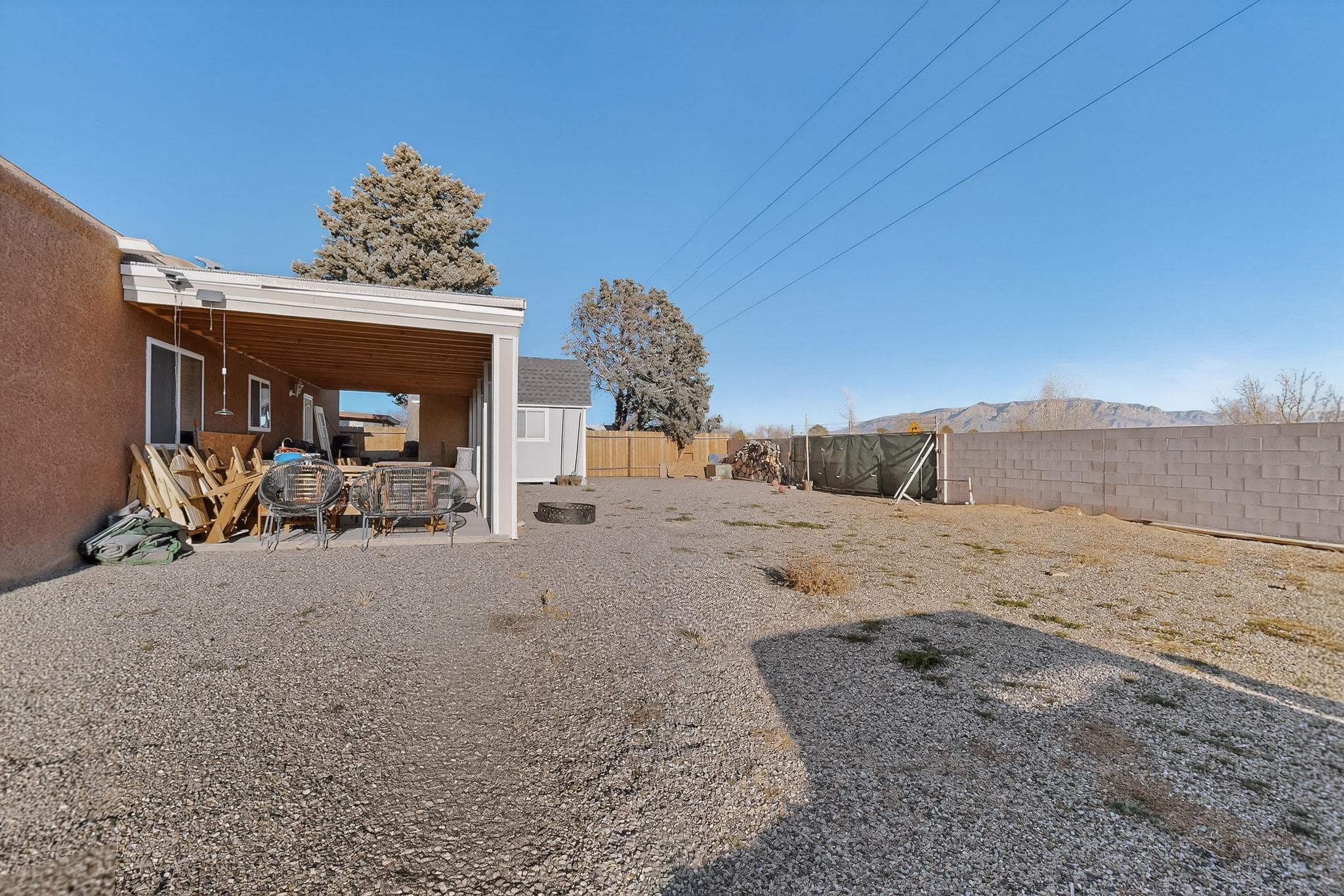 216 SPRING Drive SE