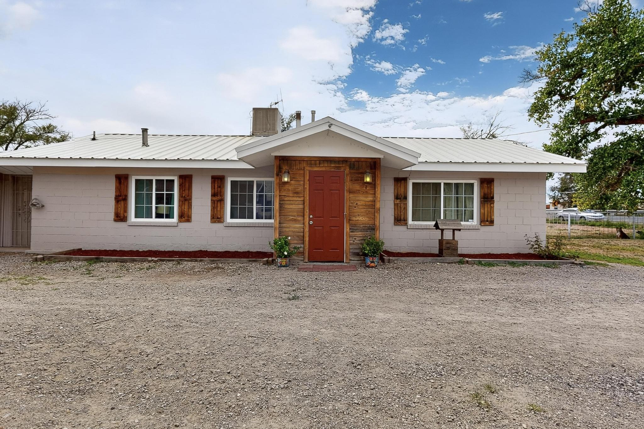 707 JARALES Road