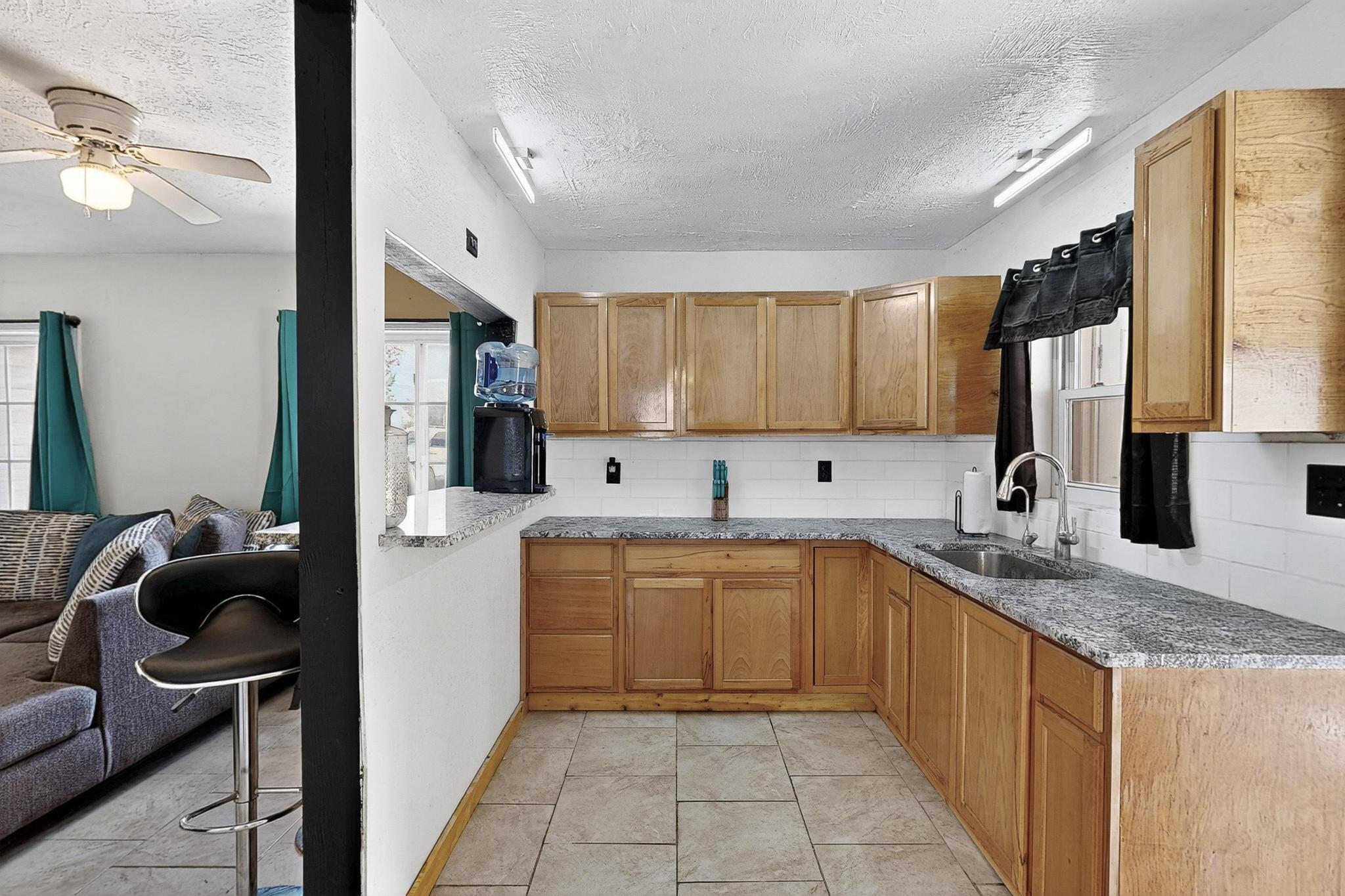 707 JARALES Road