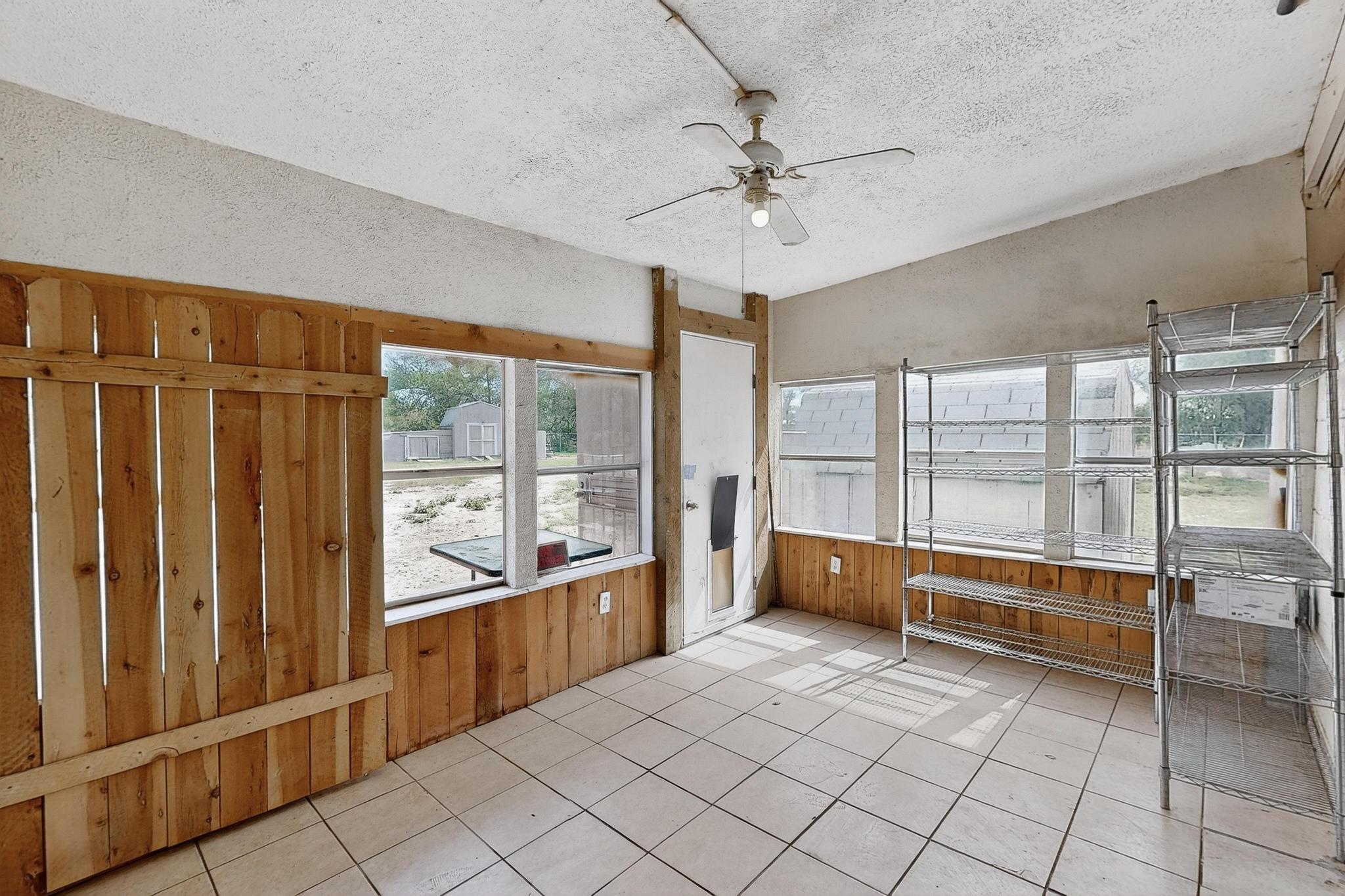 707 JARALES Road