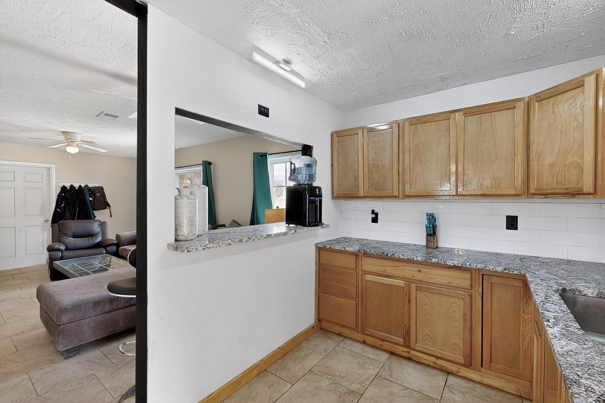 707 JARALES Road