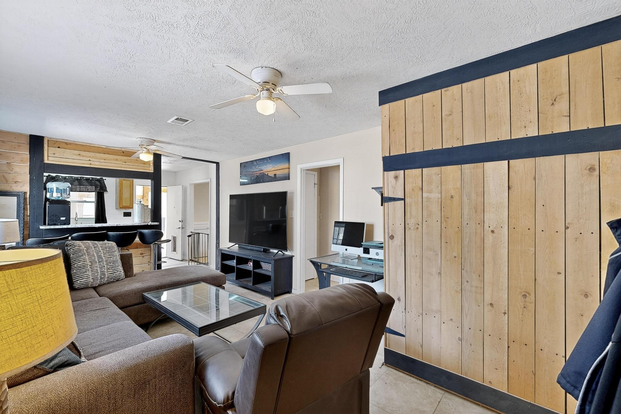 707 JARALES Road