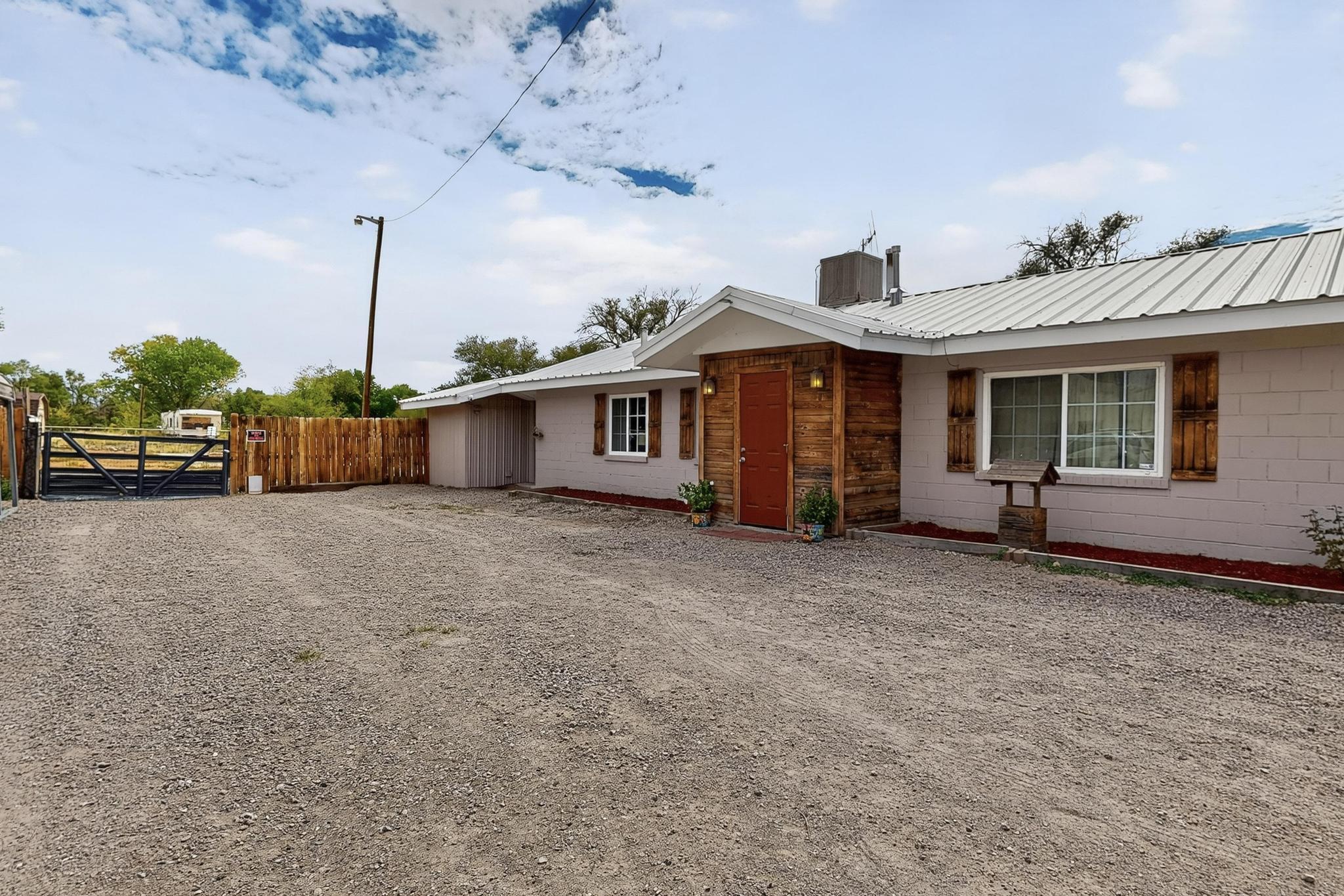 707 JARALES Road