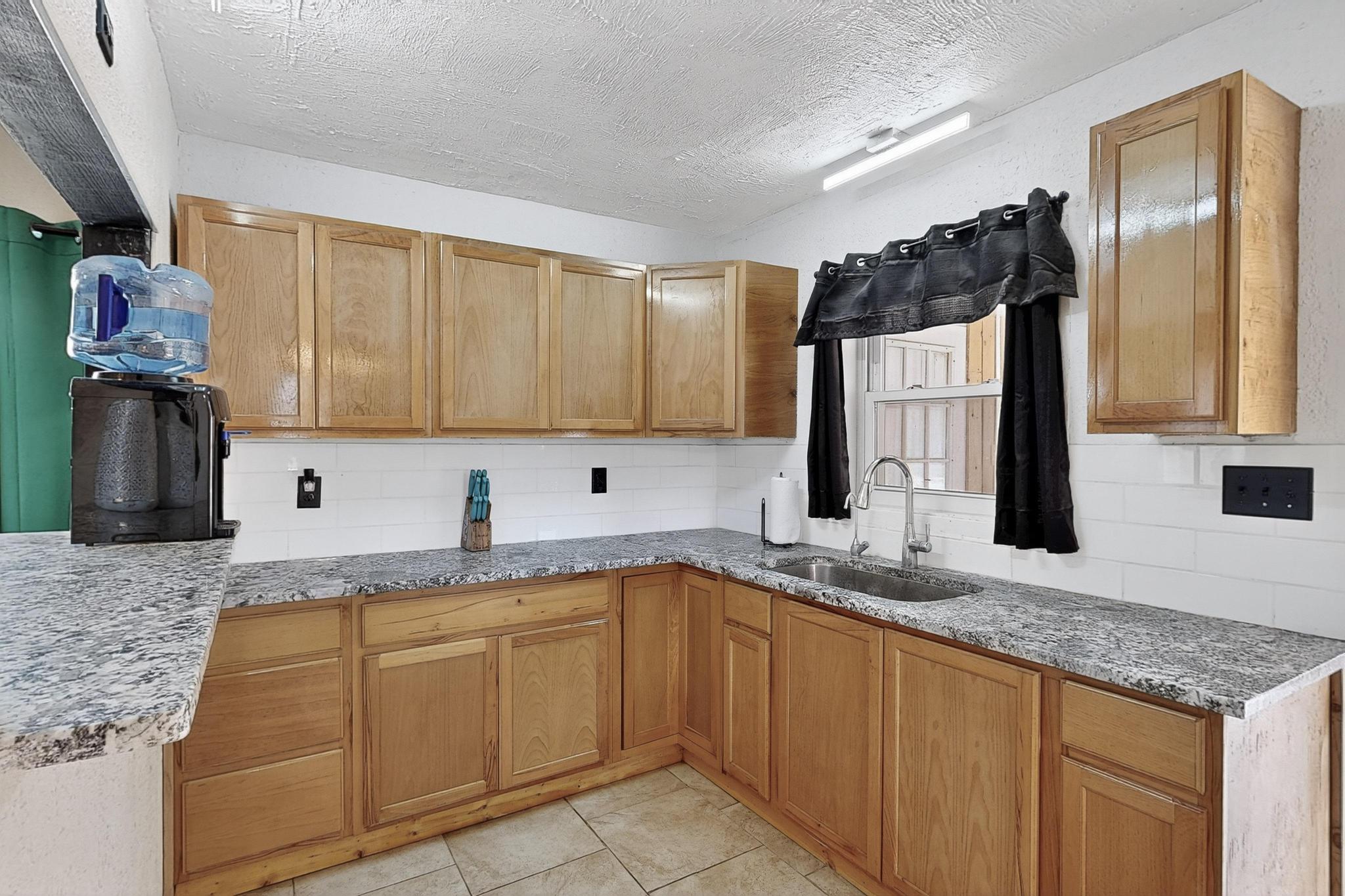 707 JARALES Road