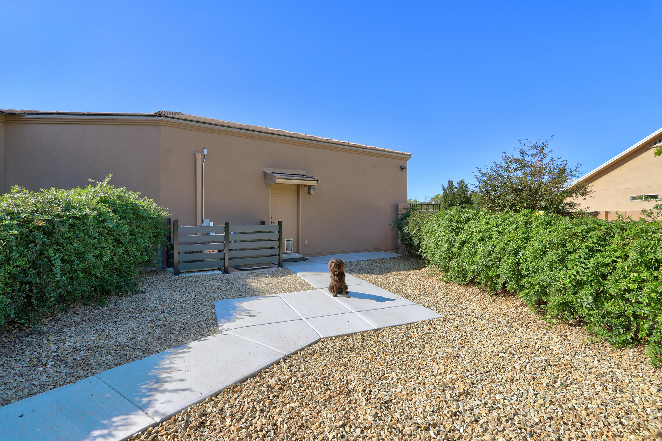 509 ROHAN Road NW