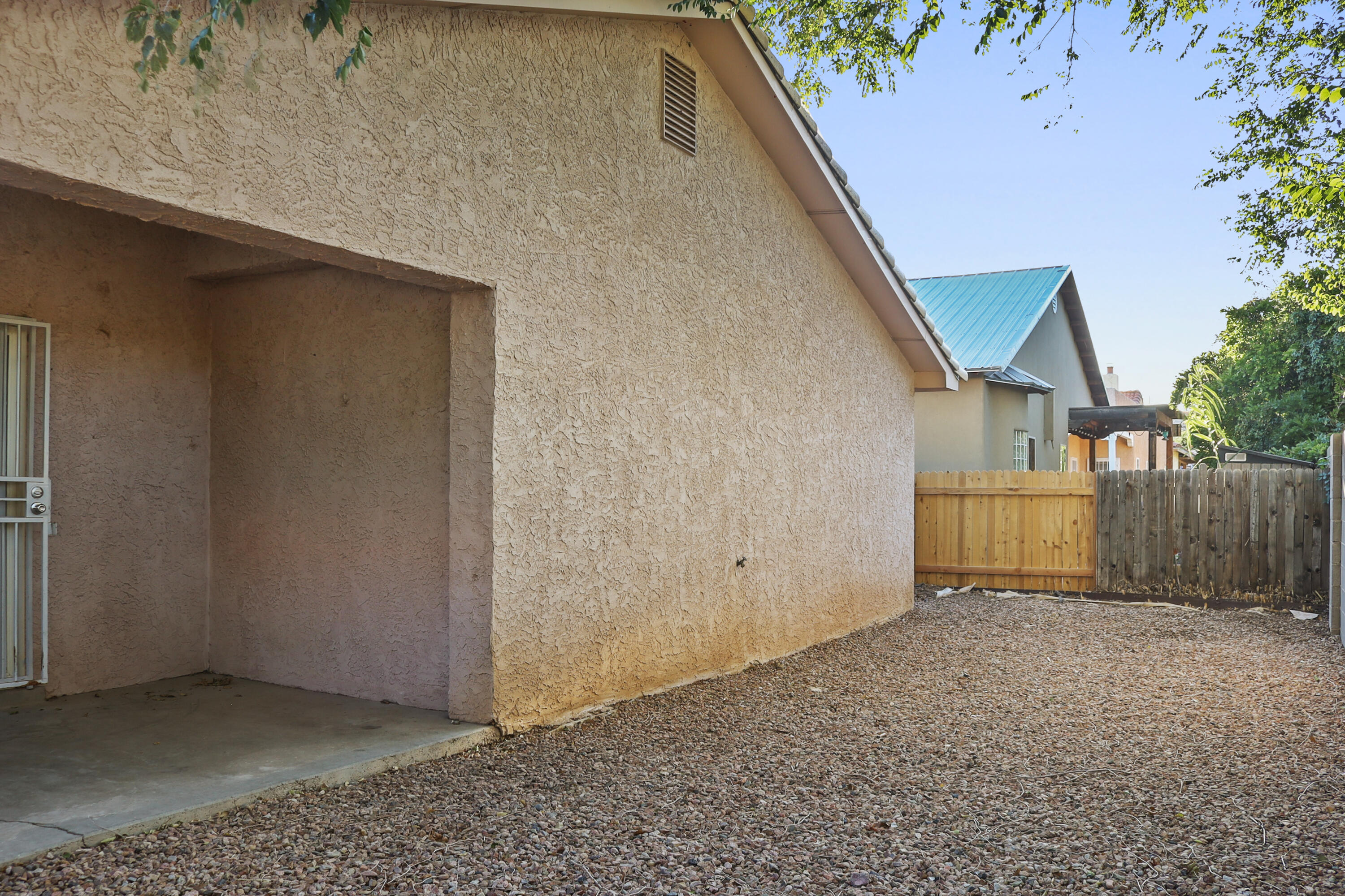 6535 TIERRA PRIETA Avenue NW