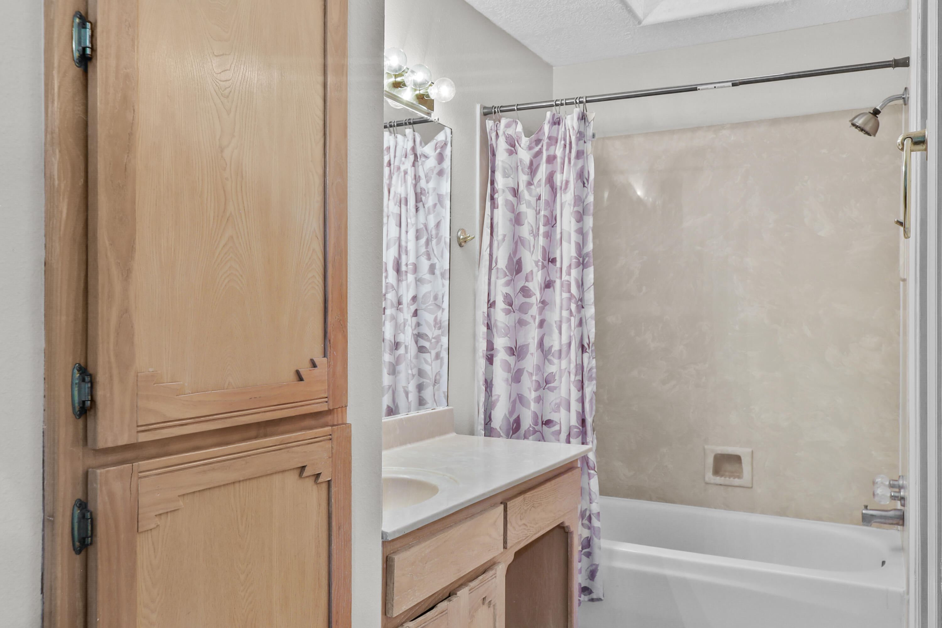 6535 TIERRA PRIETA Avenue NW