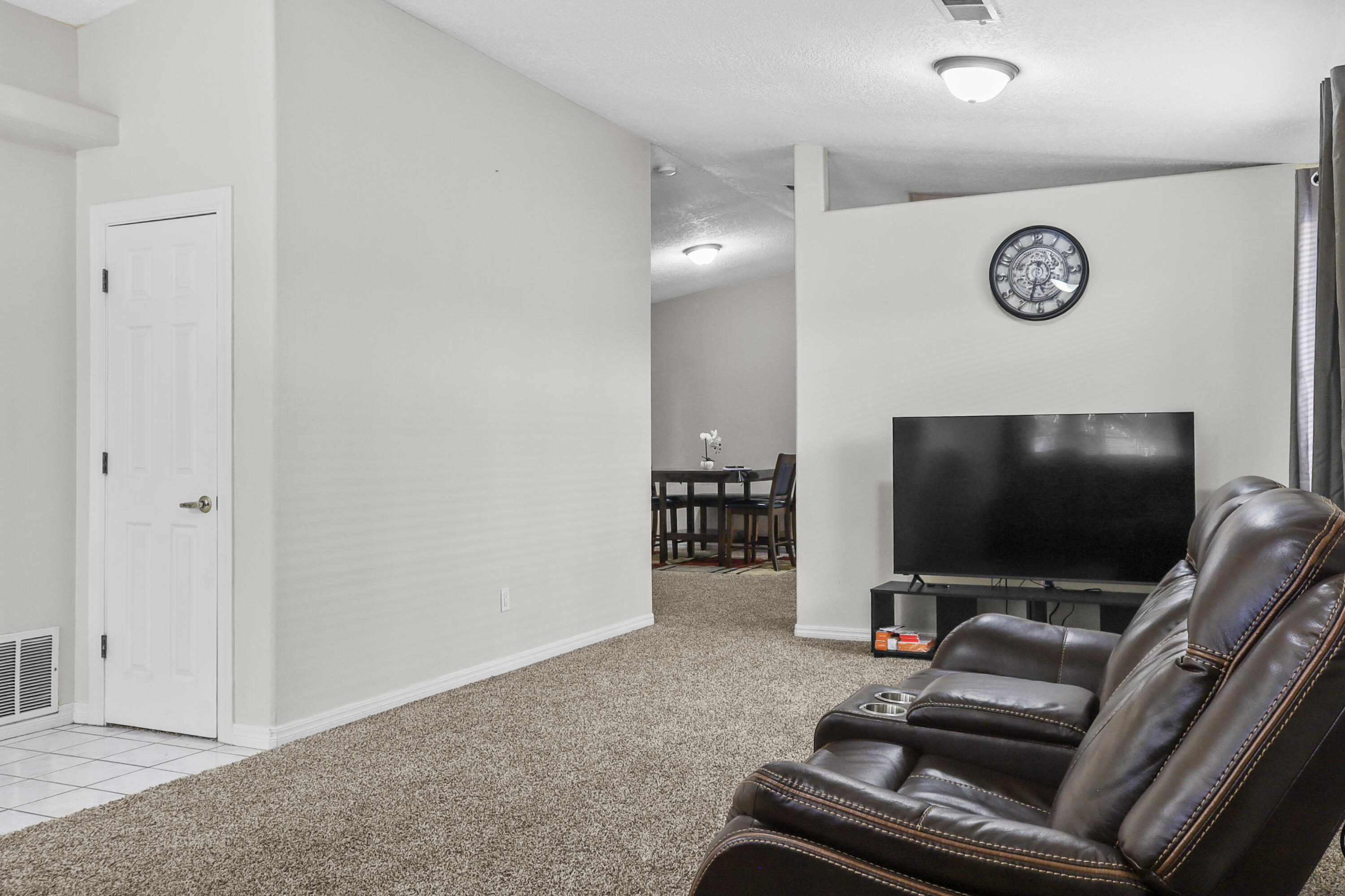 6535 TIERRA PRIETA Avenue NW