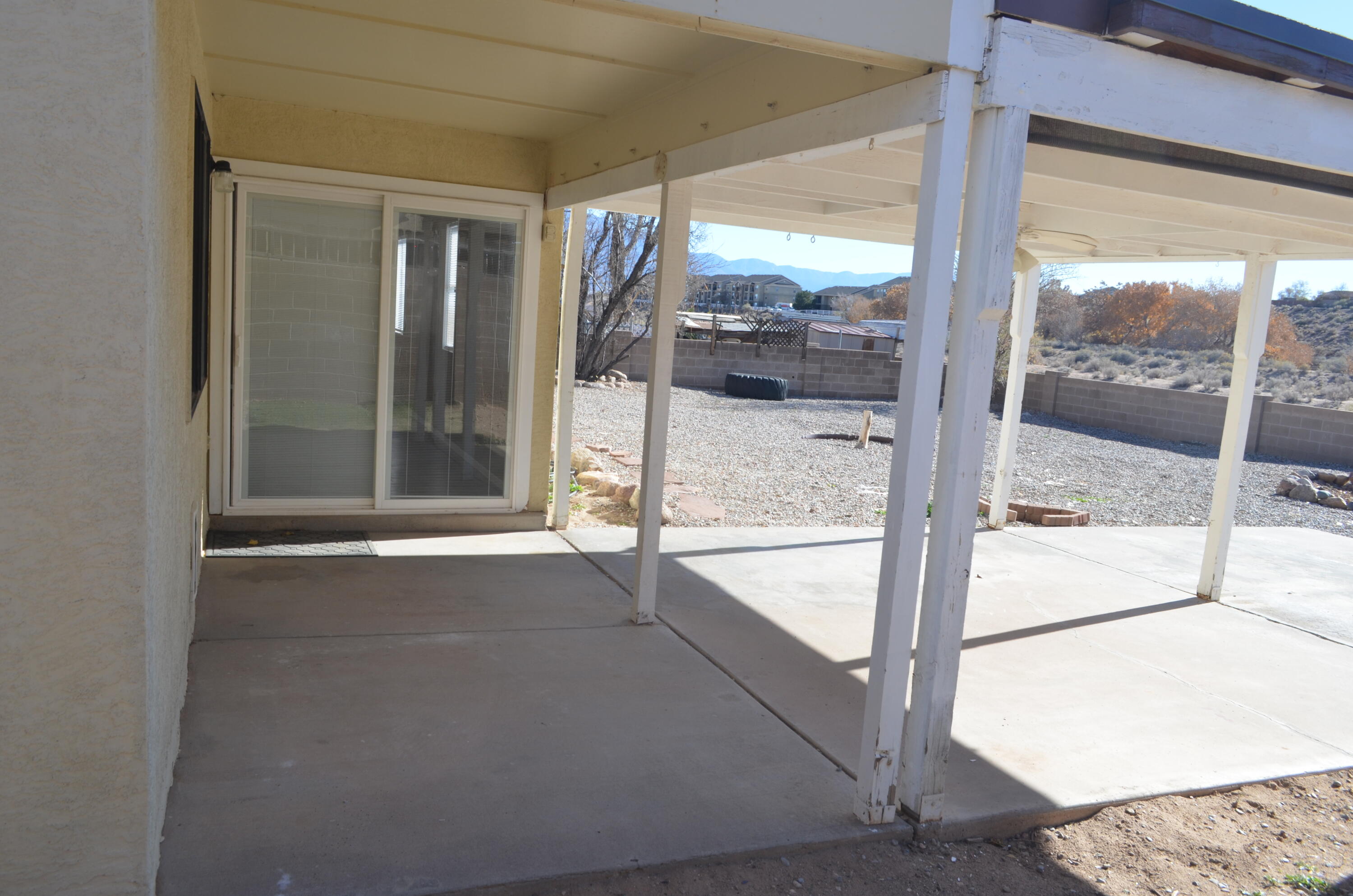 225 PUMICE Loop NE