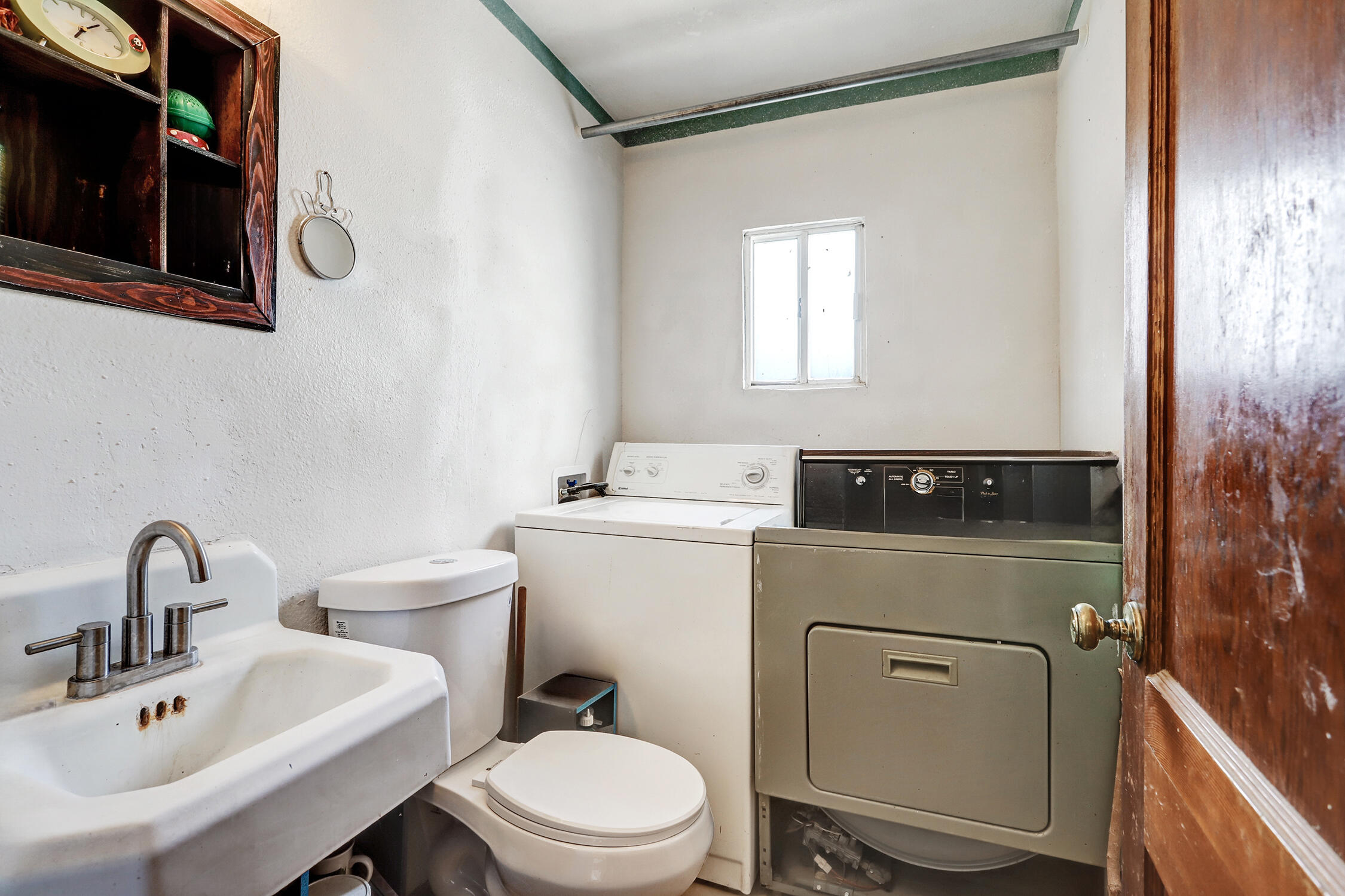 335 ALCAZAR Street NE