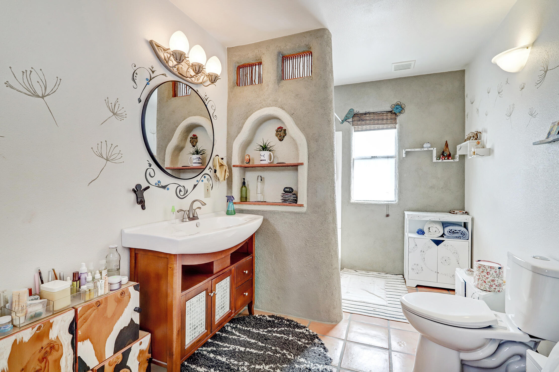 335 ALCAZAR Street NE