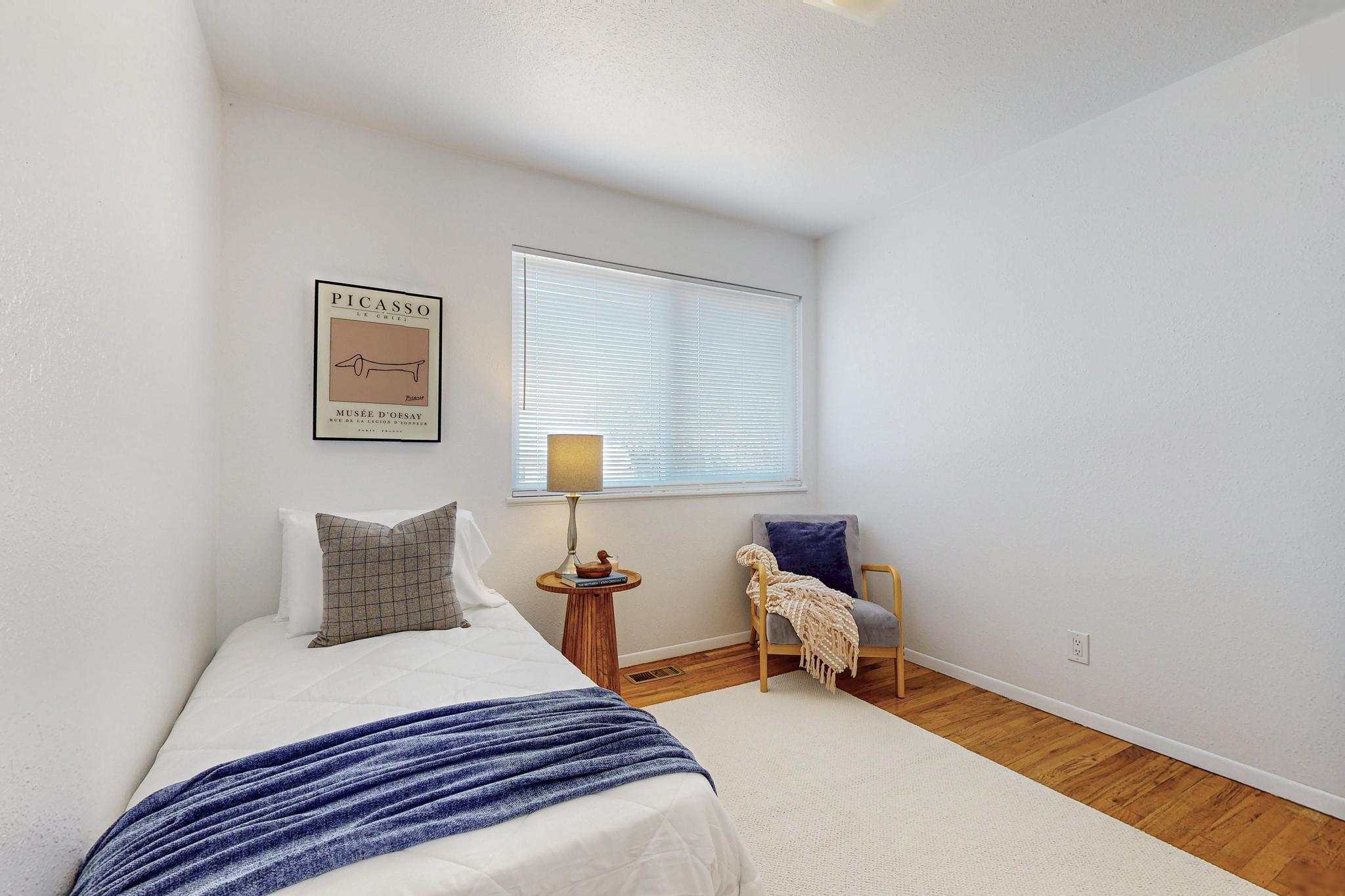 2904 June Street NE