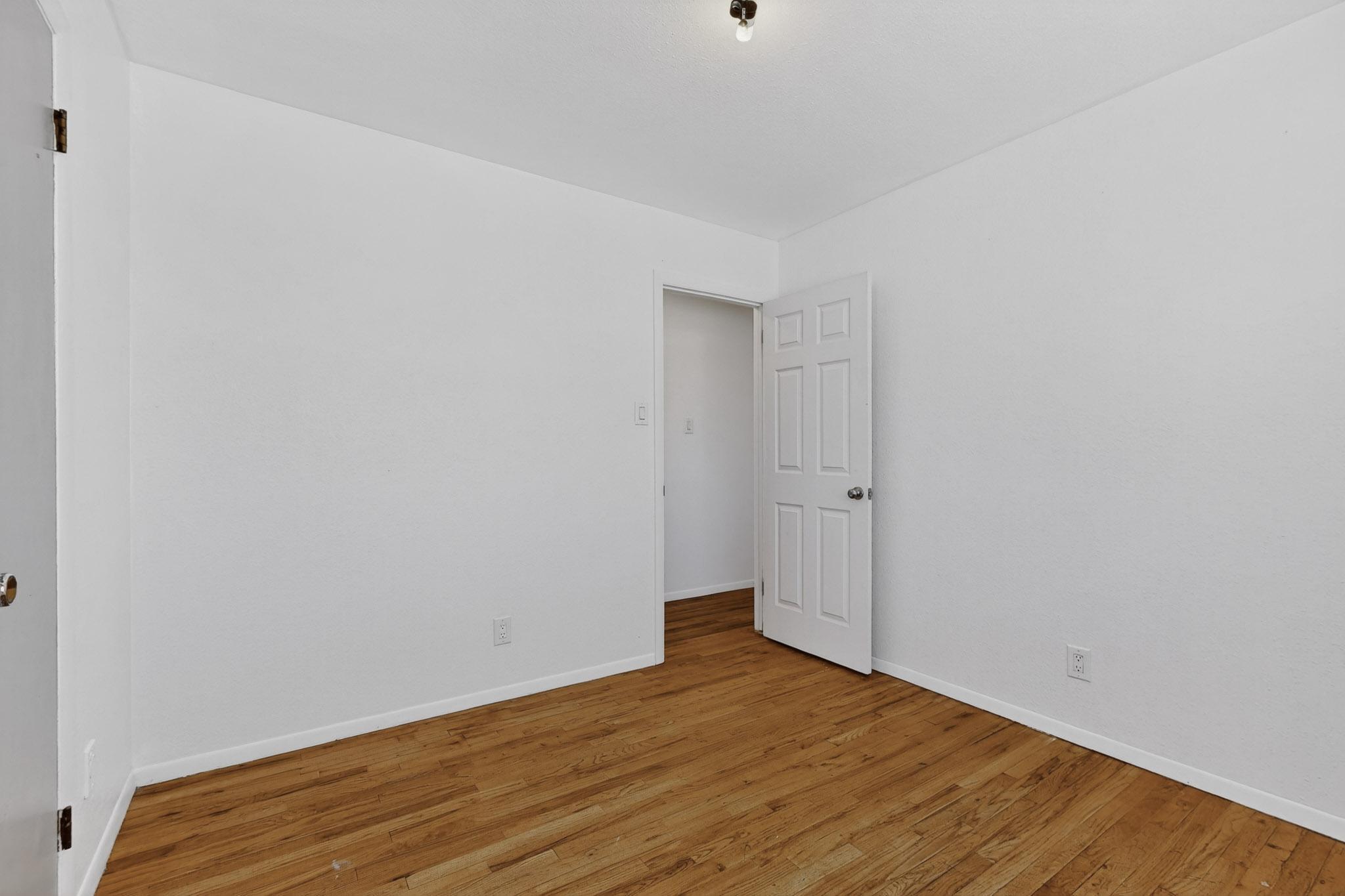 2904 June Street NE