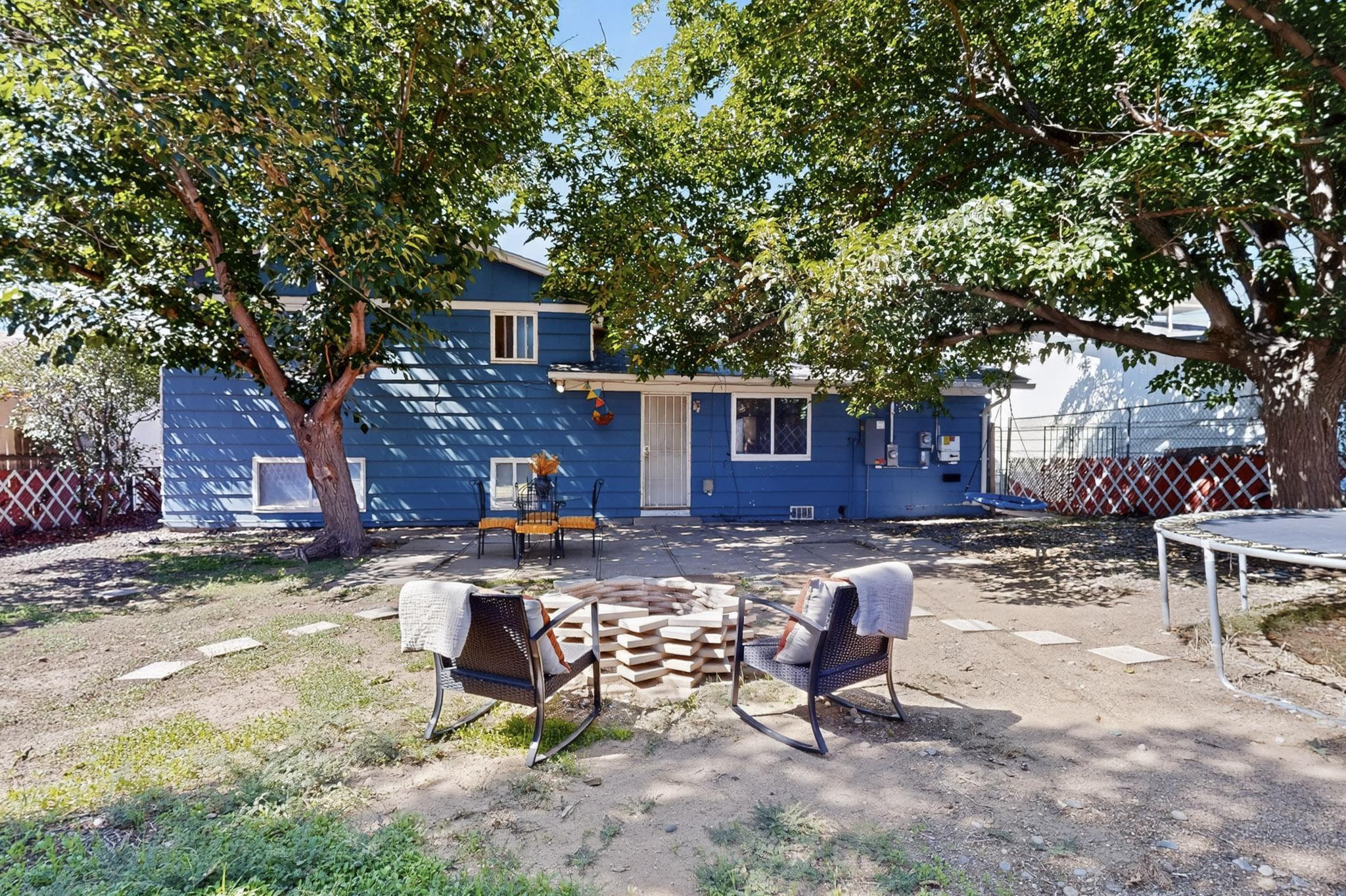 2904 June Street NE
