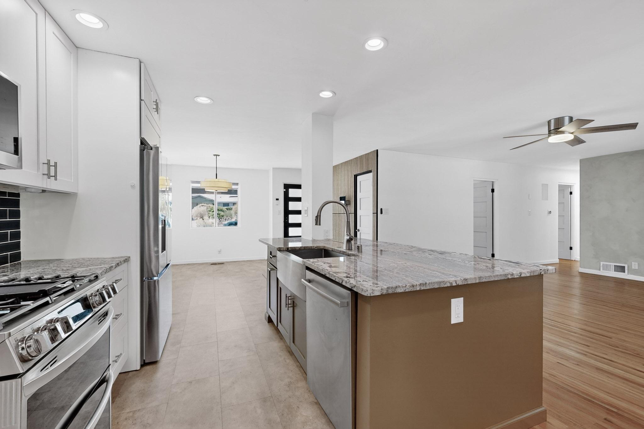 5109 ROYENE Avenue NE