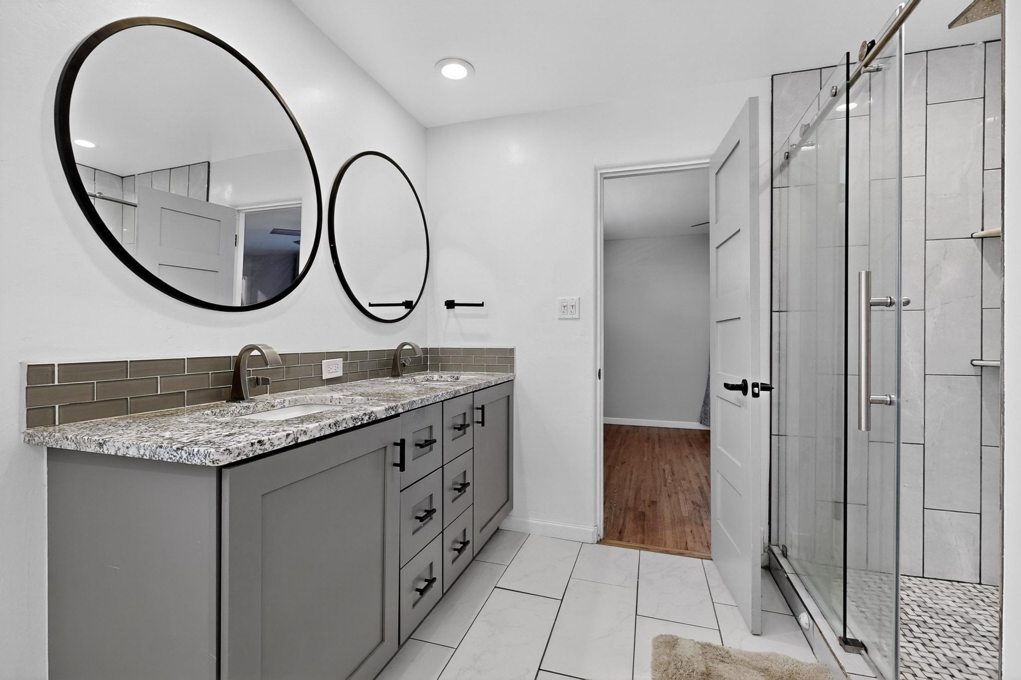 5109 ROYENE Avenue NE