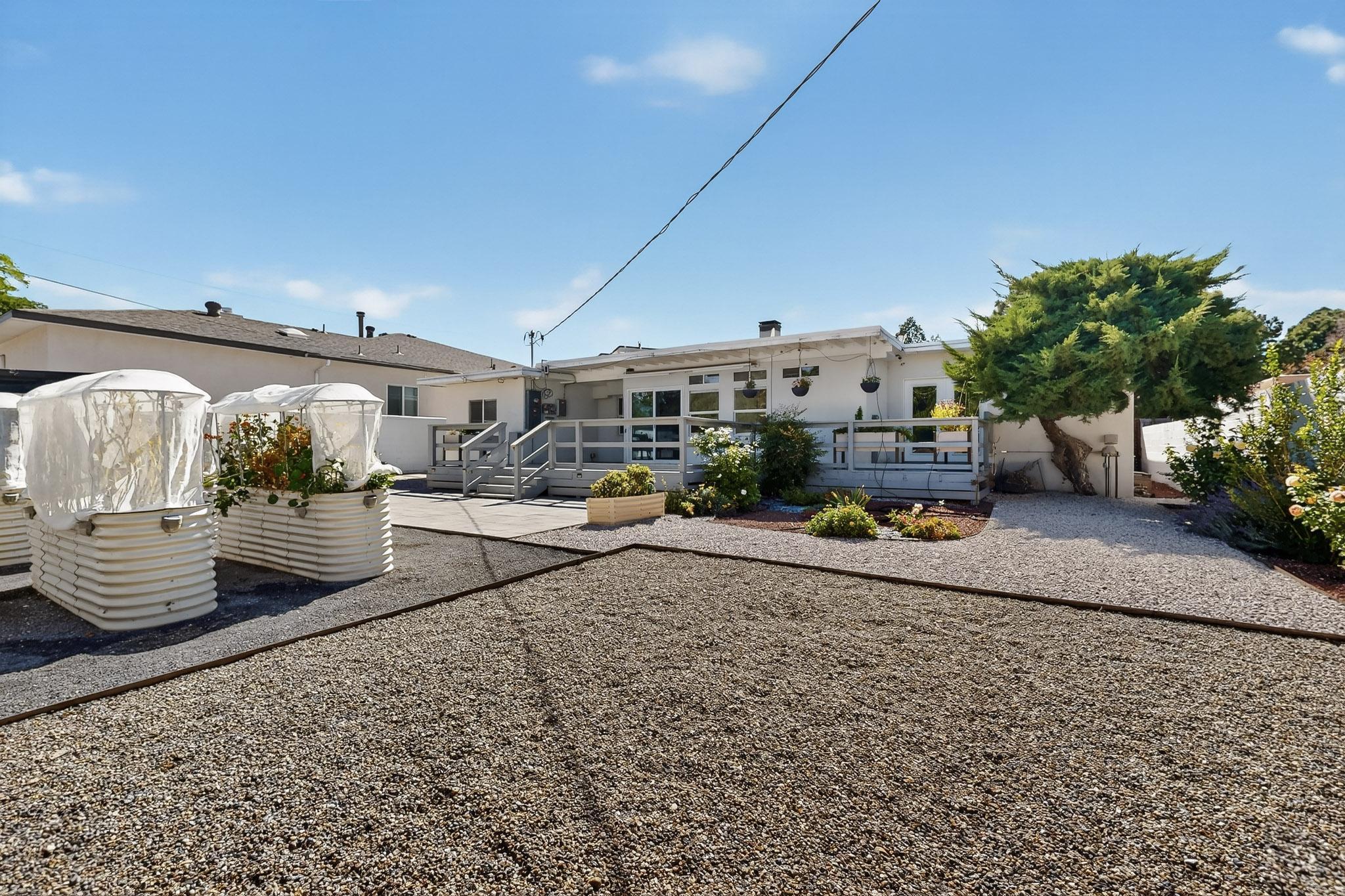 5109 ROYENE Avenue NE