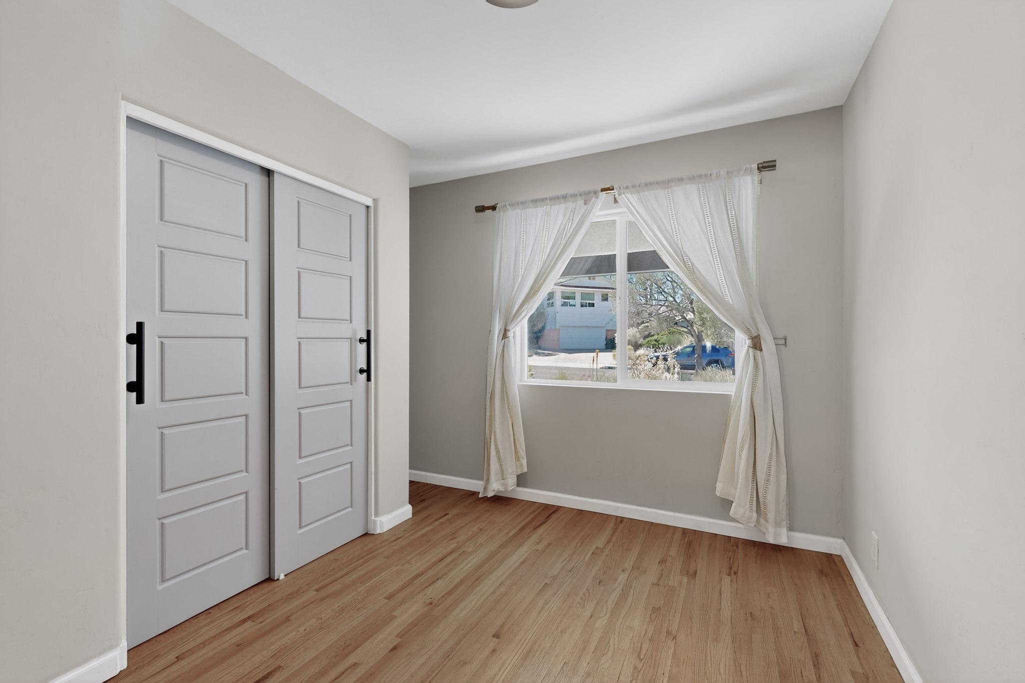 5109 ROYENE Avenue NE