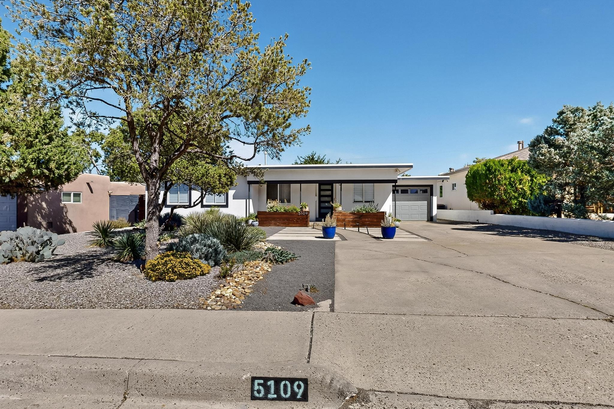 5109 ROYENE Avenue NE