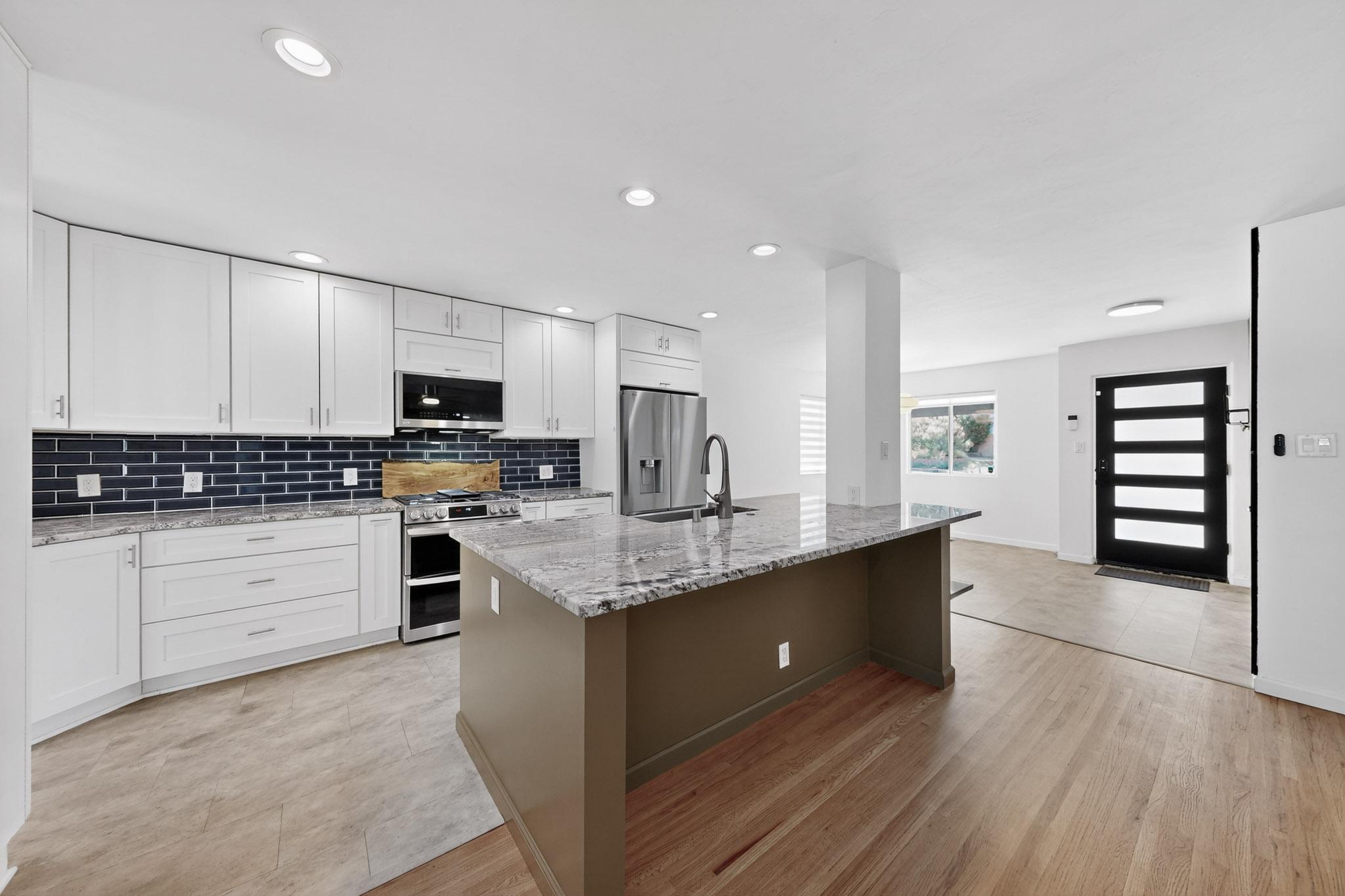 5109 ROYENE Avenue NE