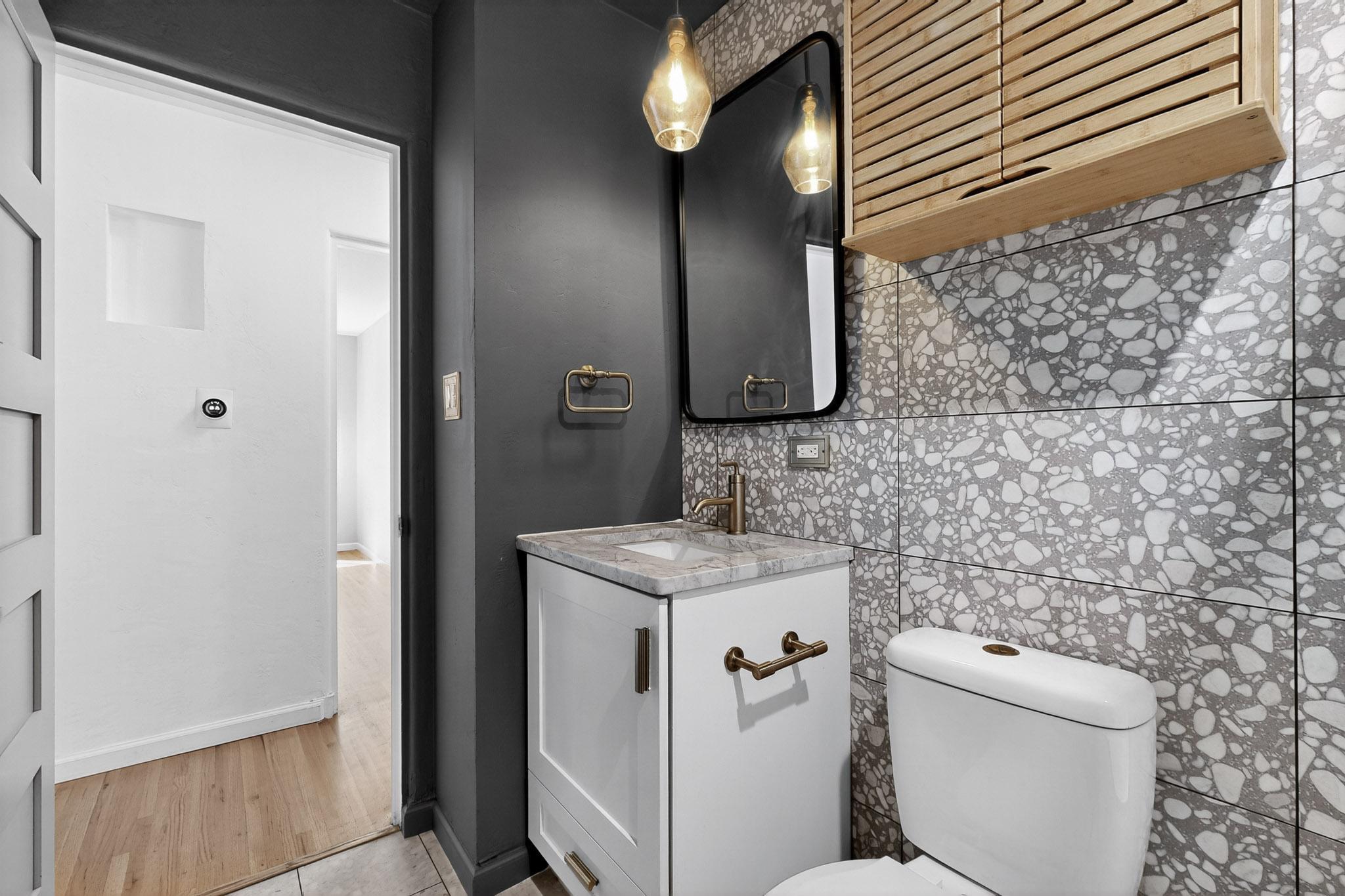 5109 ROYENE Avenue NE