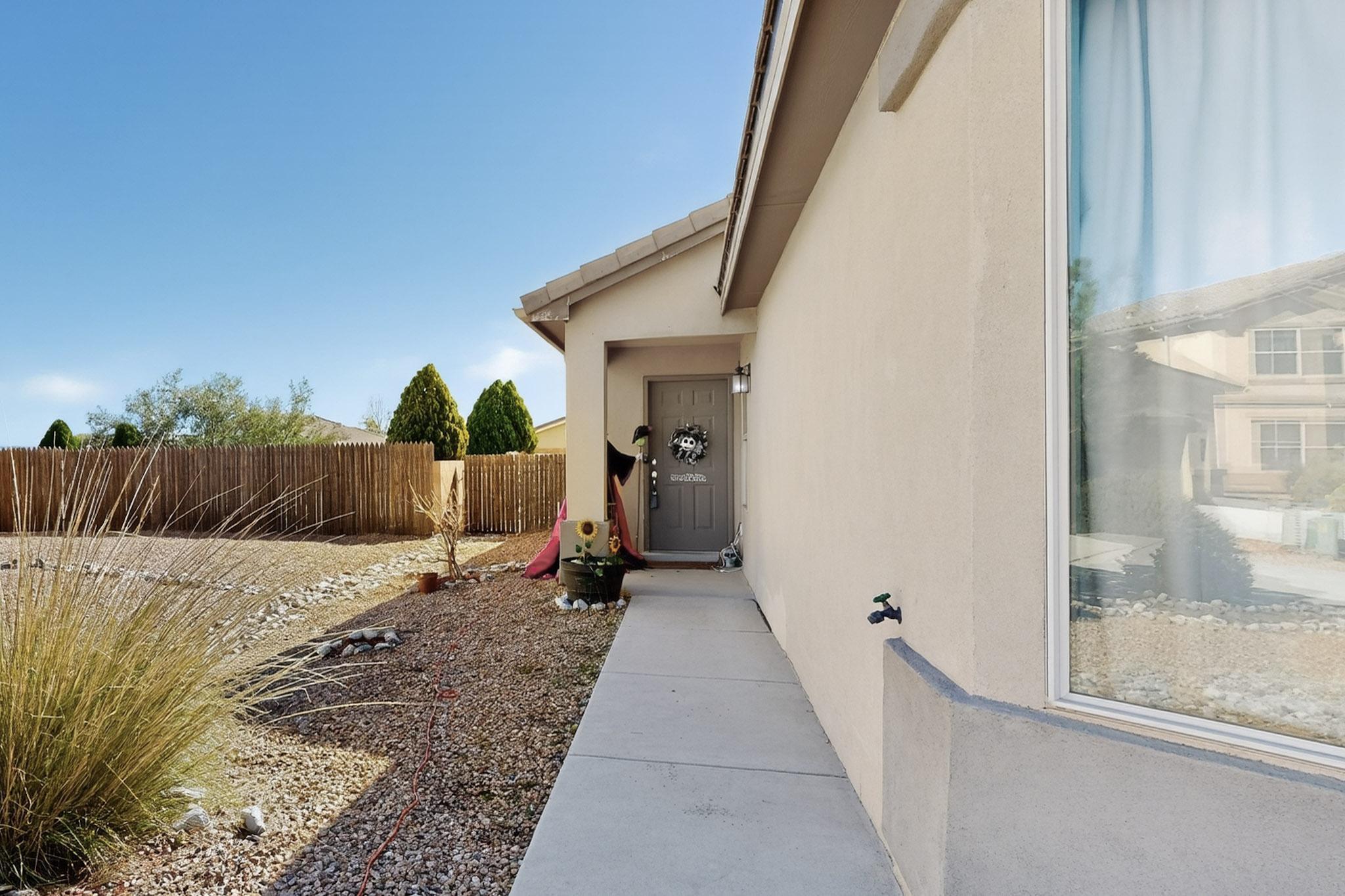 680 PURPLE ASTER Avenue SW