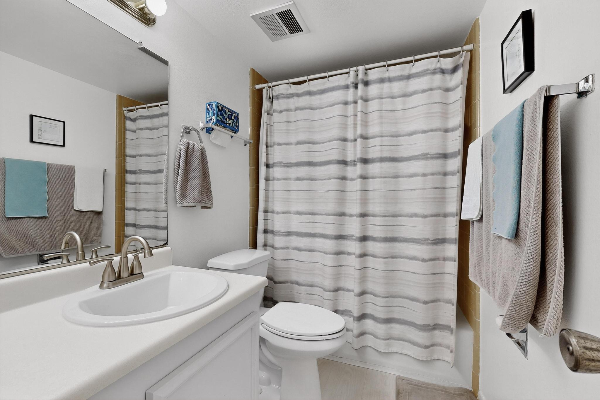 1344 GRANDE Boulevard SE D