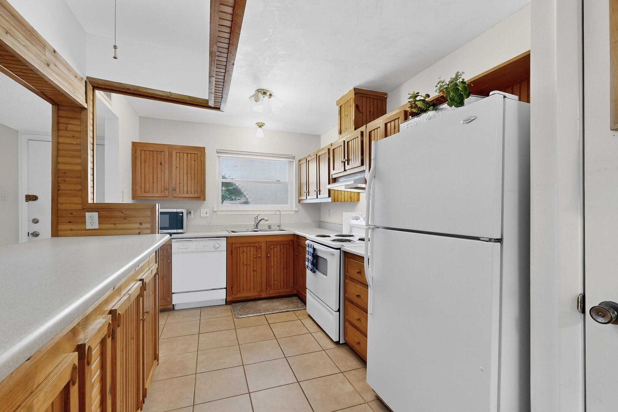 1344 GRANDE Boulevard SE D