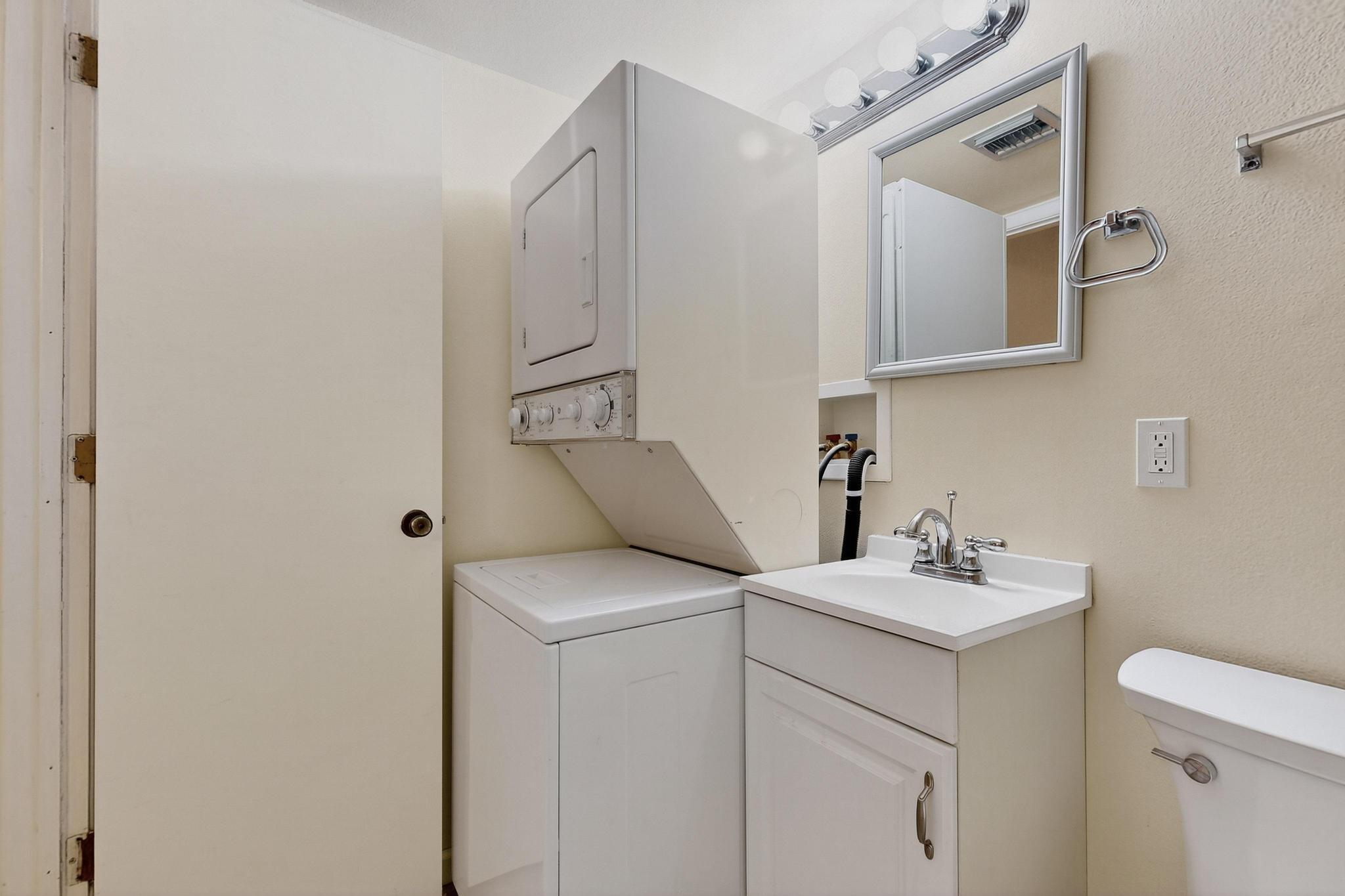 1344 GRANDE Boulevard SE D