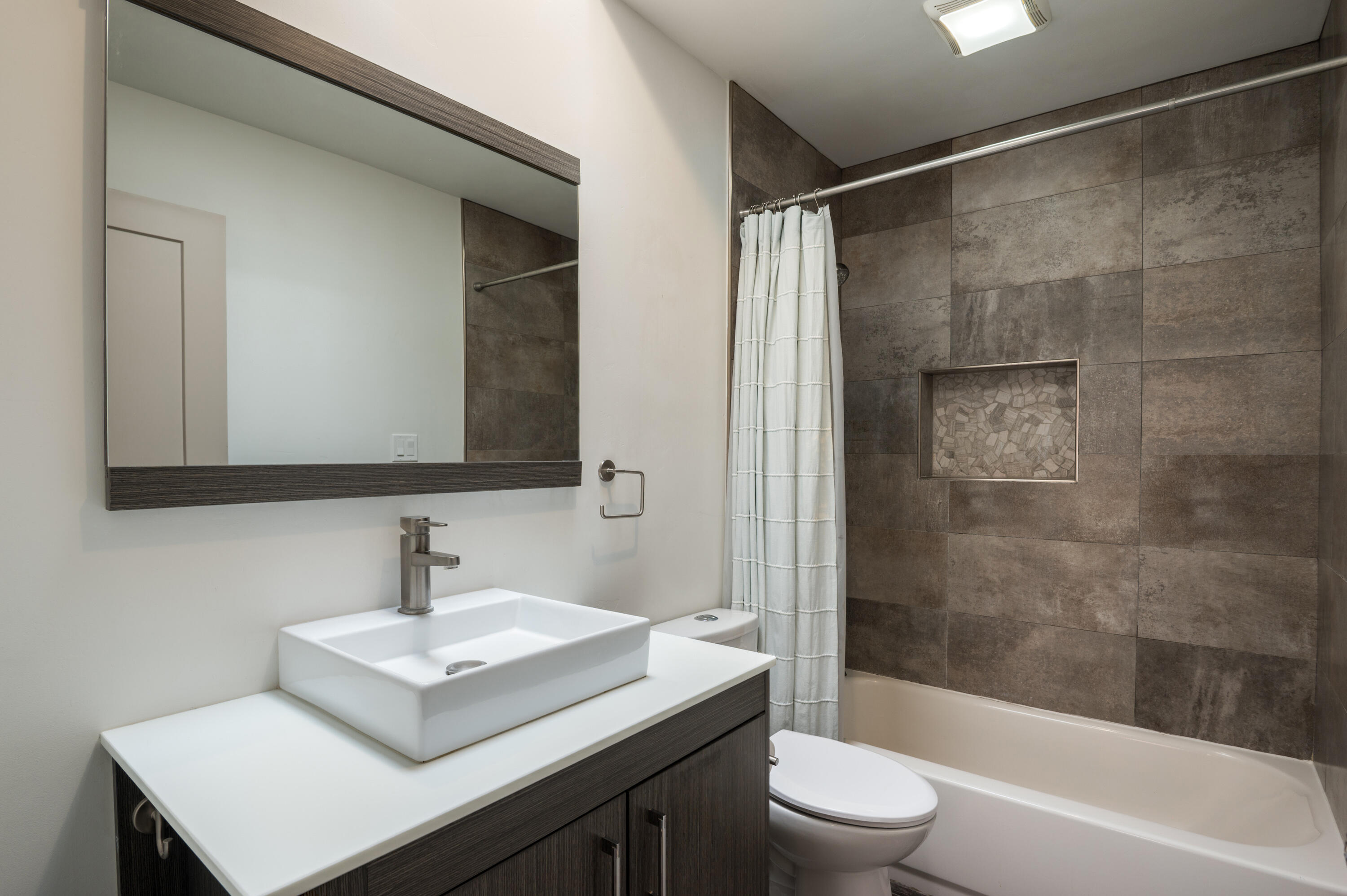 4842 Guadalupe Trail NW C